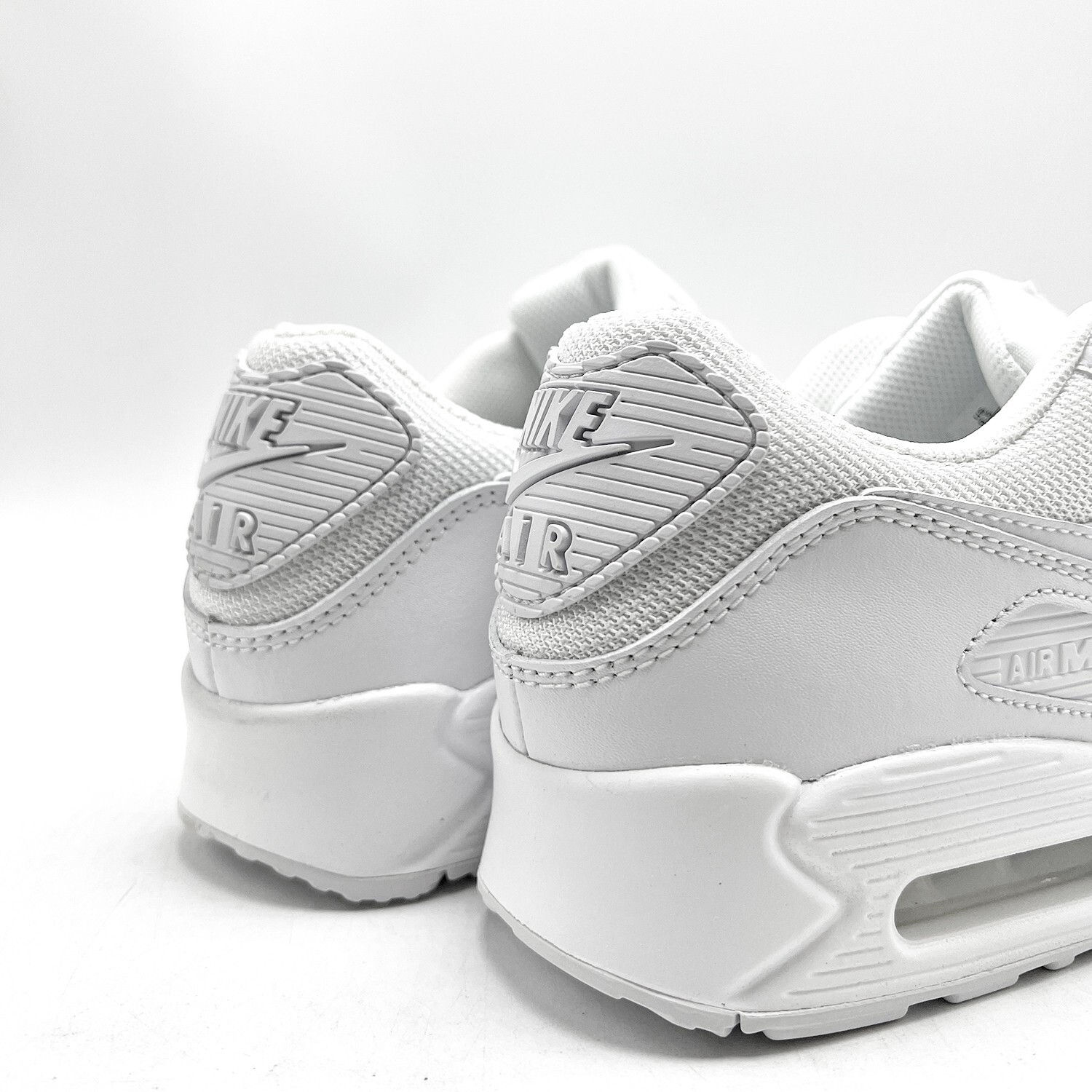 *NEW* MEN Nike Air Max 90 Recraft Triple White (CN8490 100), Sz 8.0 – 12.0 👍