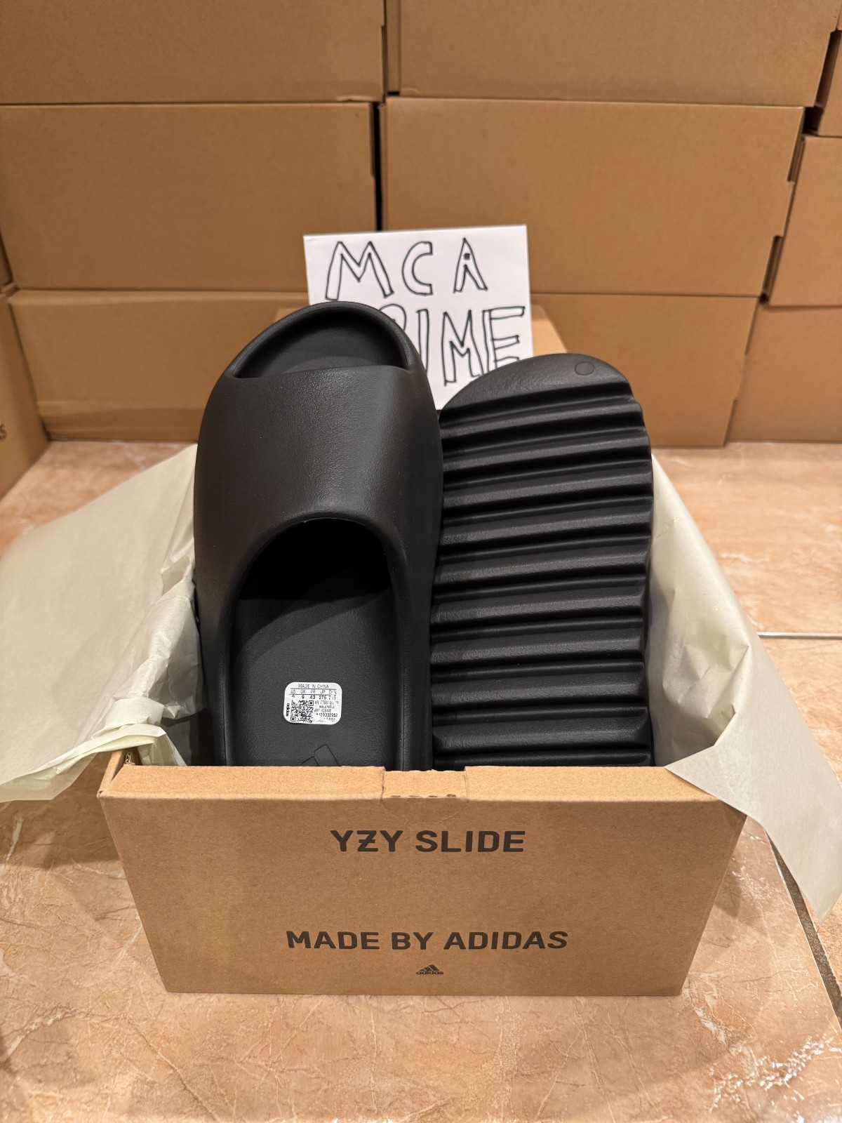 Adidas Yeezy Slide Onyx Size 9 HQ6448 (BRAND NEW WITH RECEIPT)