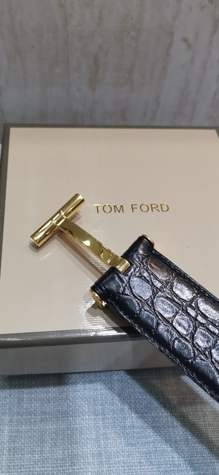 Tom Ford Black Leather Gold Metal T-Buckle Decorated Belt Simple