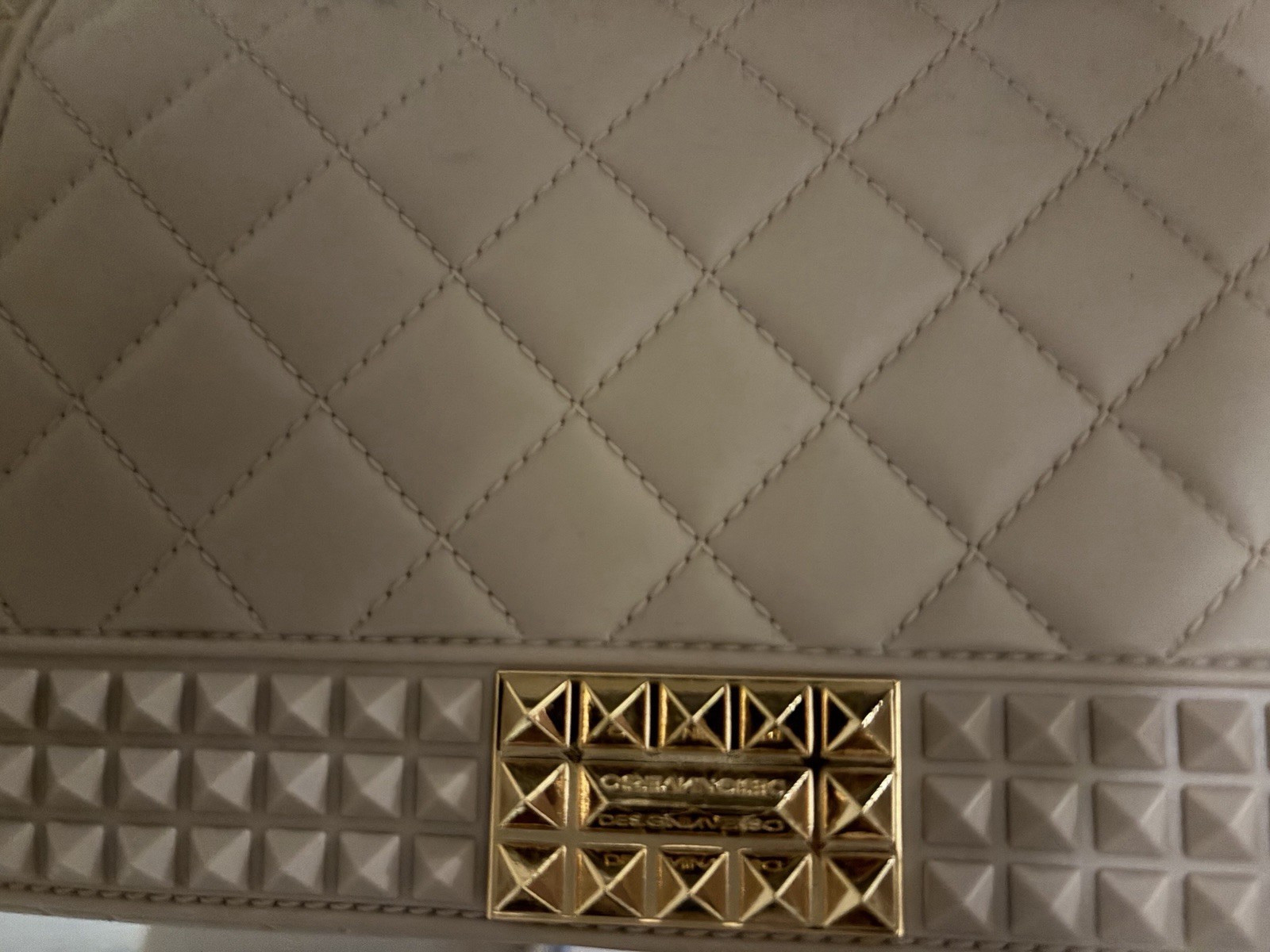 design inverso Beige Quilted Crossbody Bag Gold-Tone Hardware Women’s