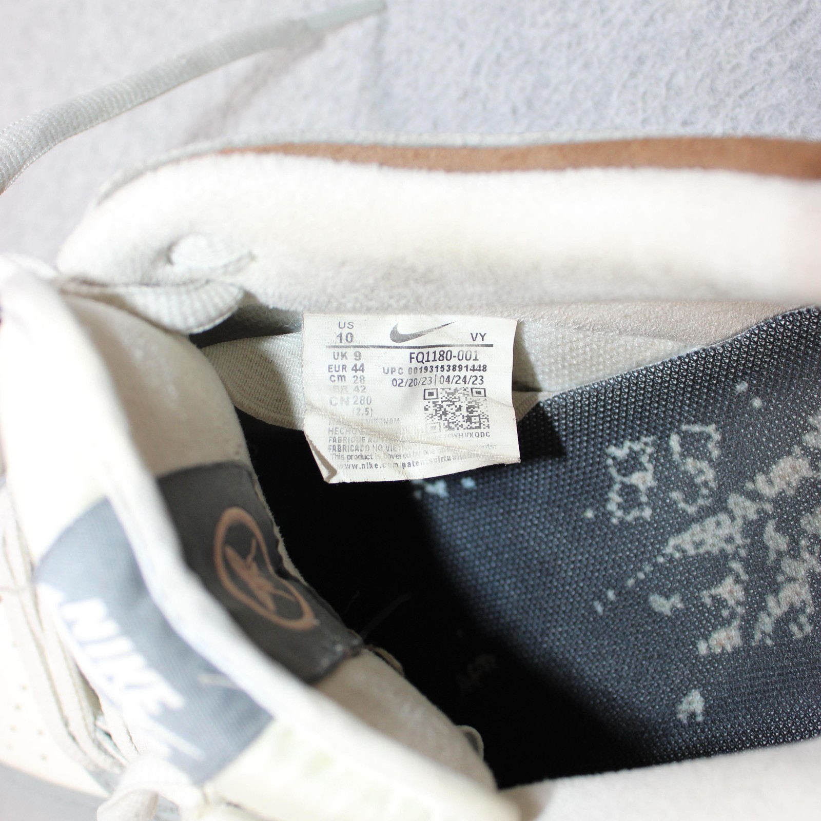 Nike SB Dunk Low Dunk x Yuto Horigome Shoes Men Size 10 Gray White FQ1180-001