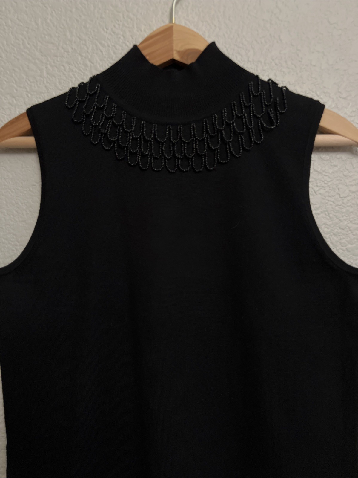 NEW Cable & Gauge Knit Top Sleeveless Quiet Luxury Minimalist Mock Neck Black M