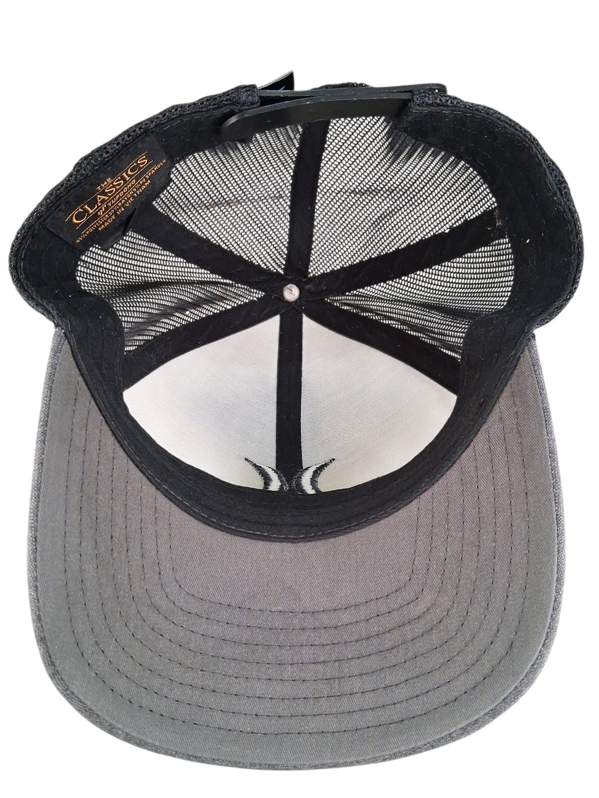 Hurley Hat Bundle (3) 2 Snapback Trucker Black Grey 1 Fitted L/XL Surf skate