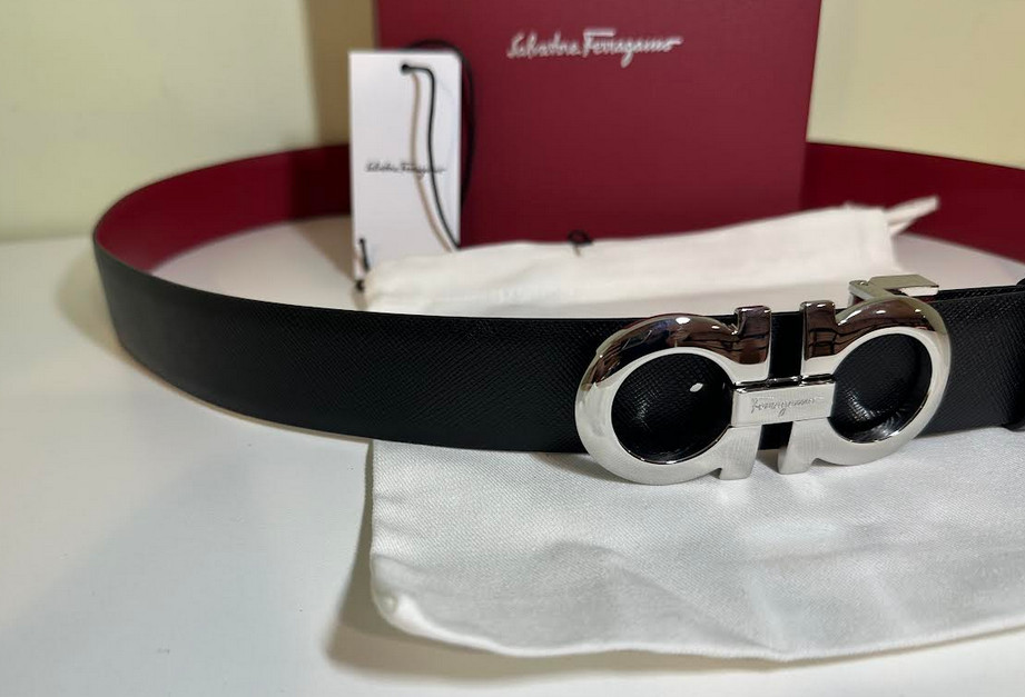 ADJUSTABLE RED TO BLACK LEATHER SALVATORE FERRAGAMO BELT WITH SILVER BUCKLE