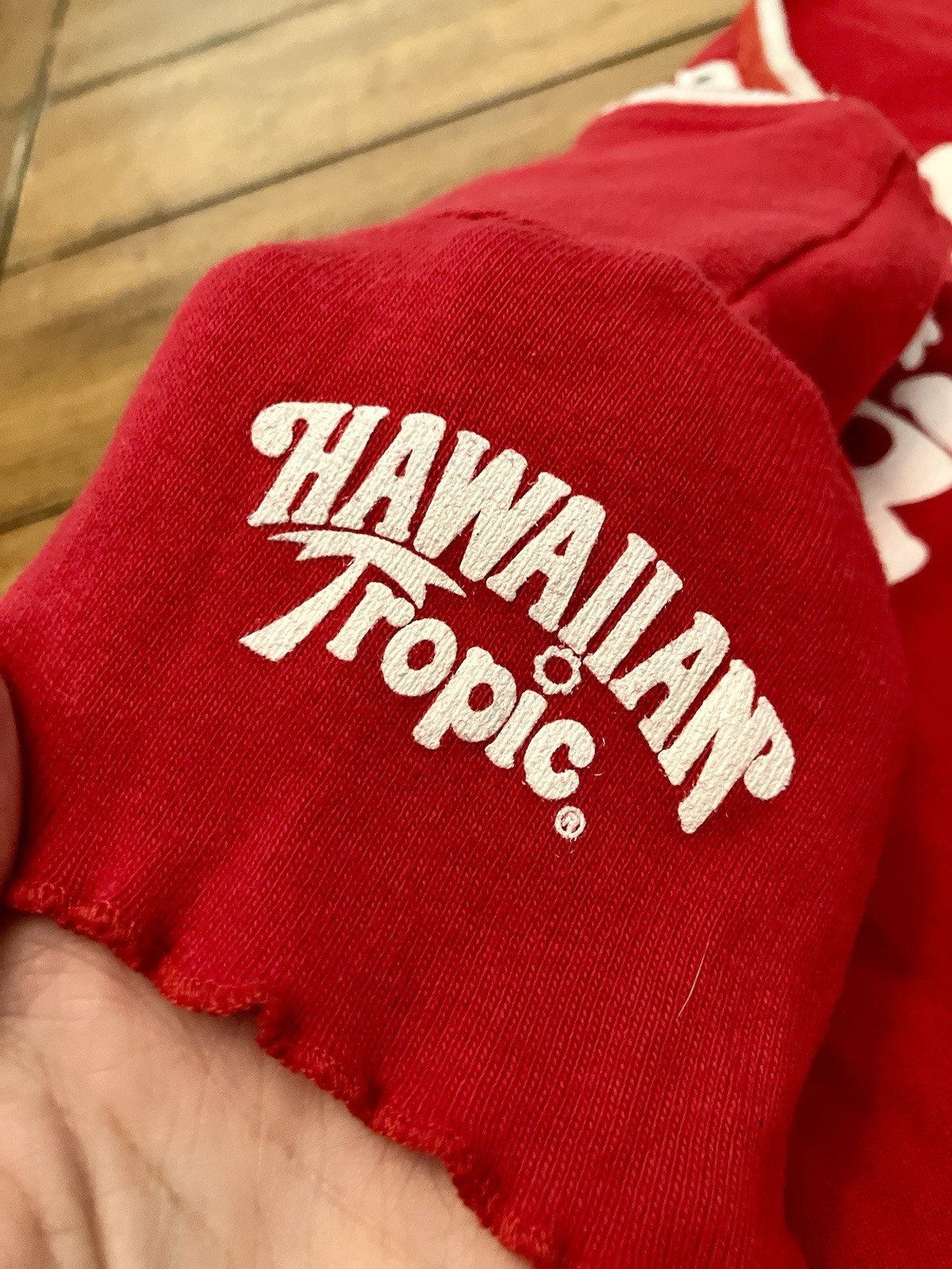RARE VTG 70’s/ 80s Red Hawaiian Tropic Tanning Lotions Oils Logo Crop Top Shirt