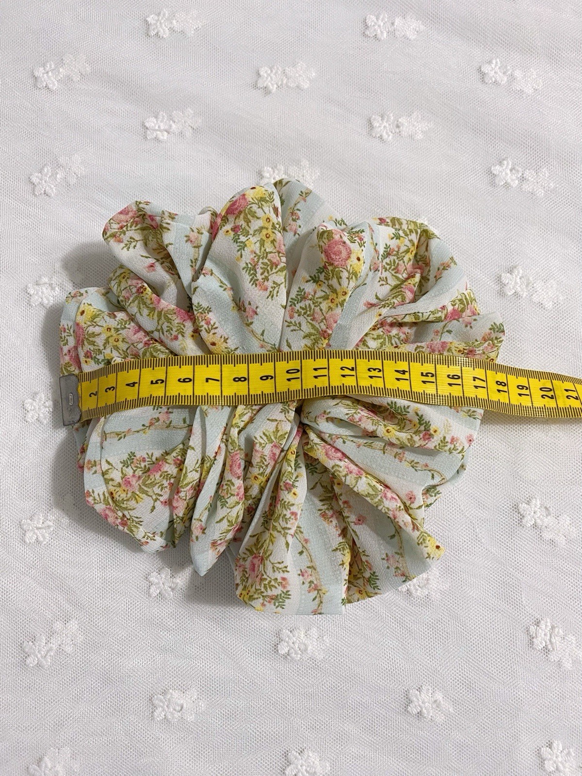 [US Seller] Random 4pcs Handmade Medium Large Size Classic Floral Hair Scrunchie
