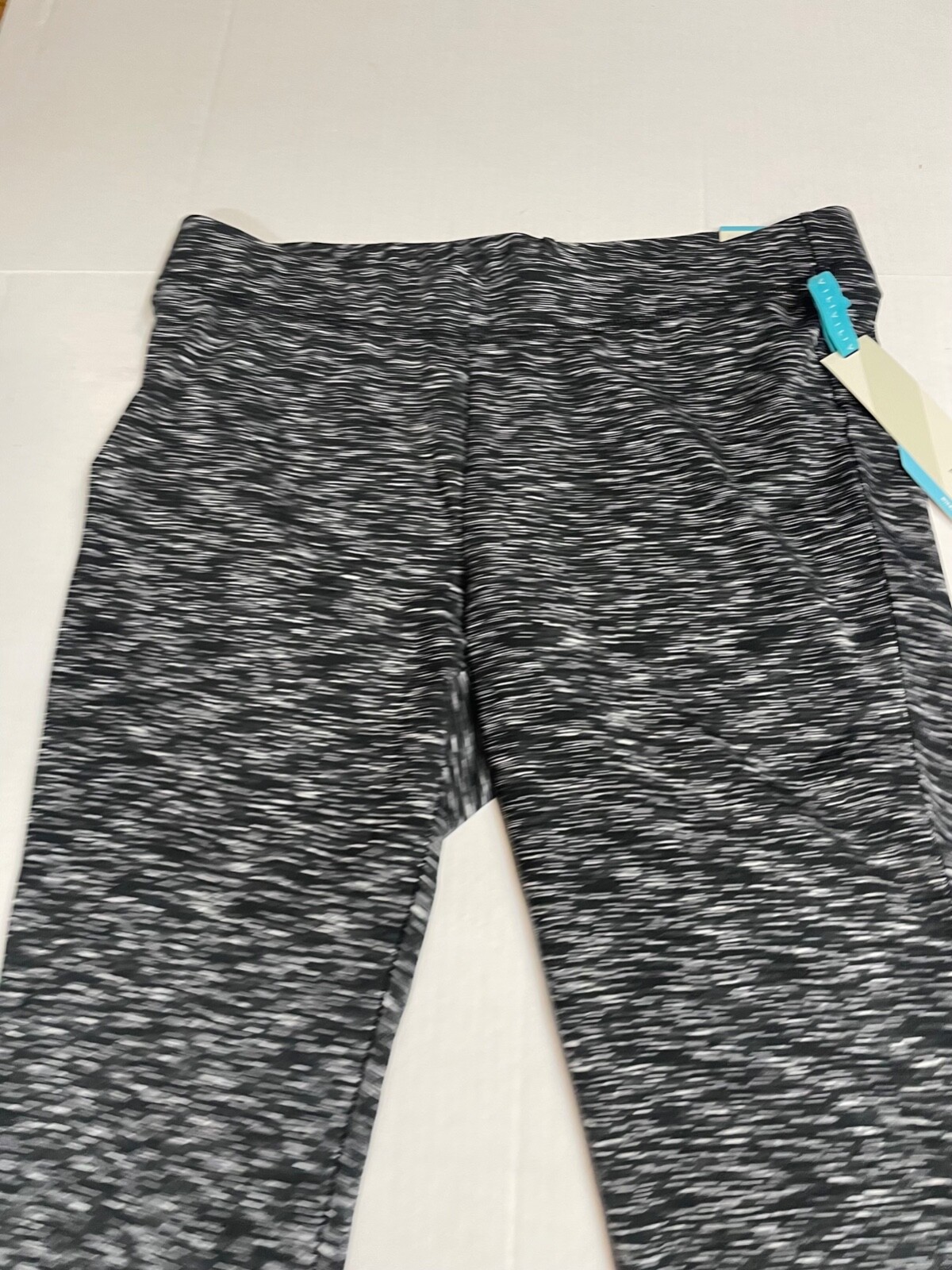 Lane Bryant Wicking Capri Legging 14/16 Black White Gray Polyester Spandex Blend