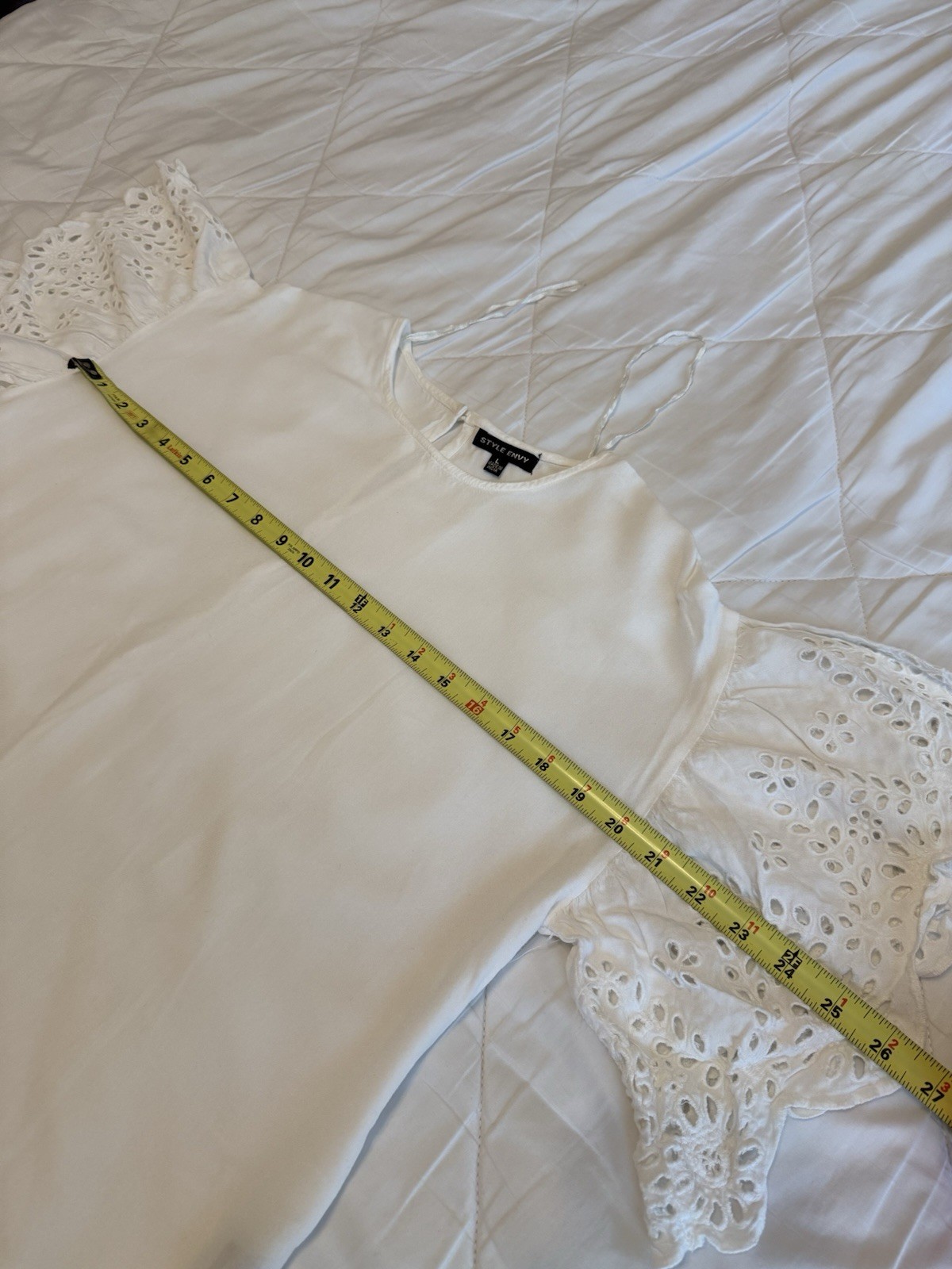 Style Envy Women Ivory Short Sleeve Blouse Size L 100% Rayon Soft 1.48
