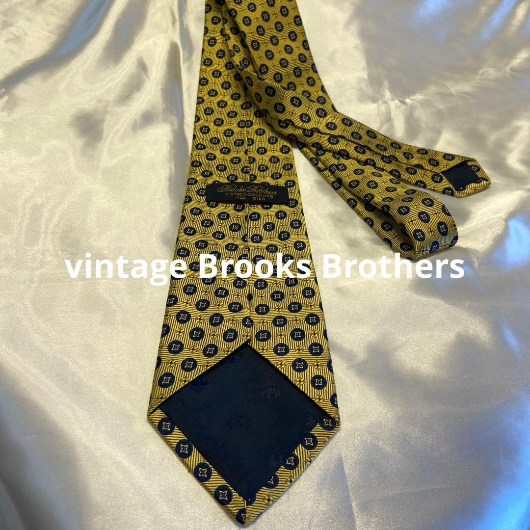 Brooks Brothers Vintage Silk Tie Yellow Gold Navy Small Pattern 9.7cm