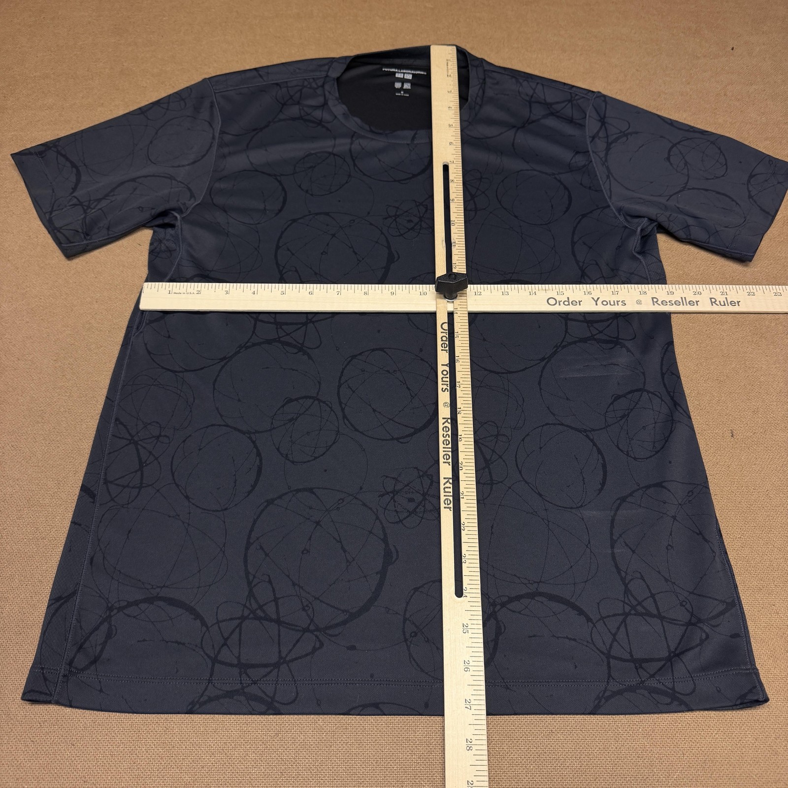 Futura X Uniqlo DRY-EX Shirt Mens Medium Gray Atom Graphic Allover Tee