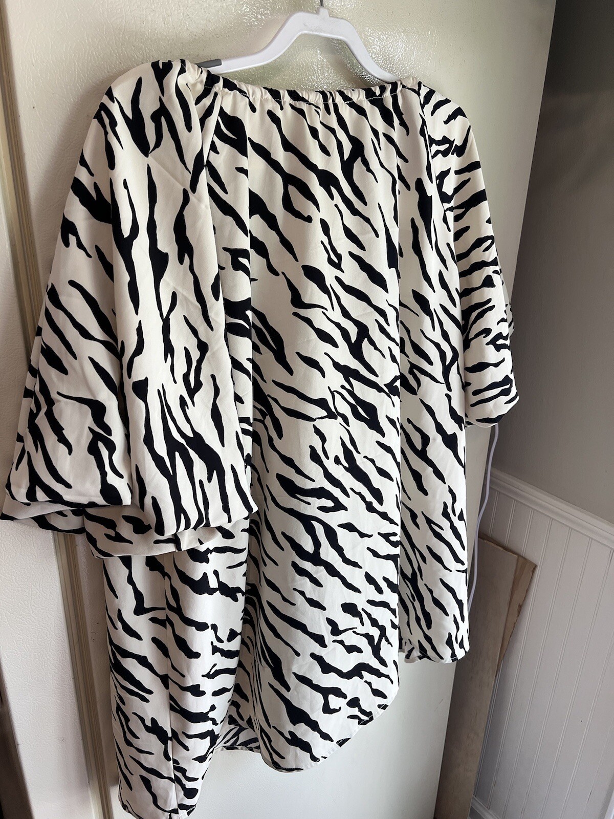 Entro Zebra Print Blouse Puff Short Sleeves Women’s Size 2X Drawstring Neck