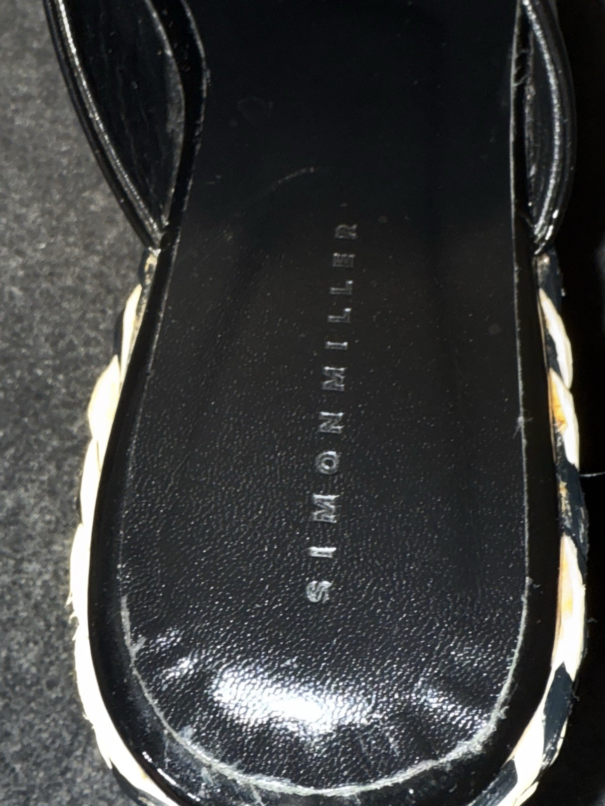 SIMON MILLER 11CM PATENT LEATHER WEDGE SANDALS SIZE 36