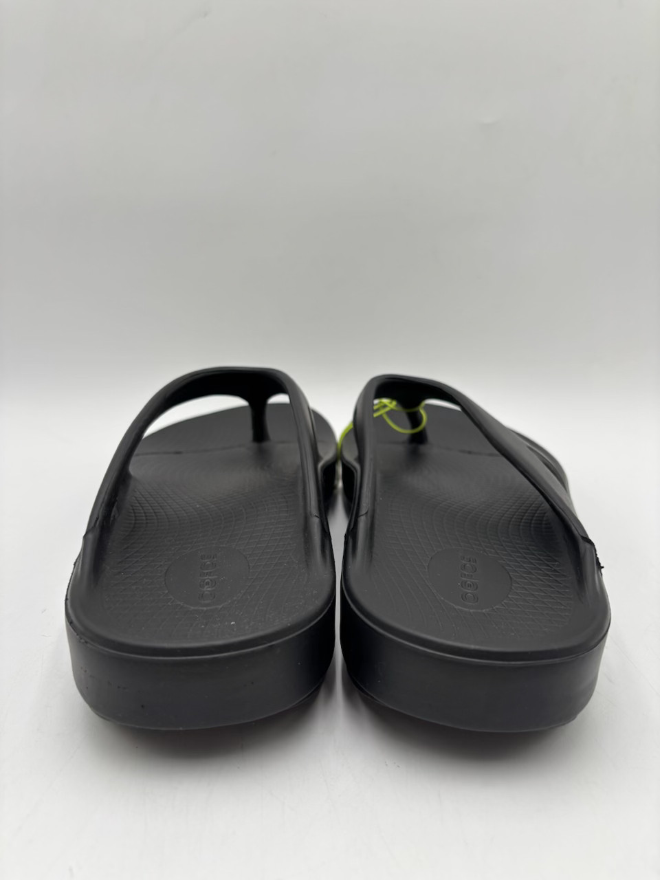 Oofos OORIGINAL 1000 Unisex NEW Recovery Thong Sandals Black Multiple Sizes