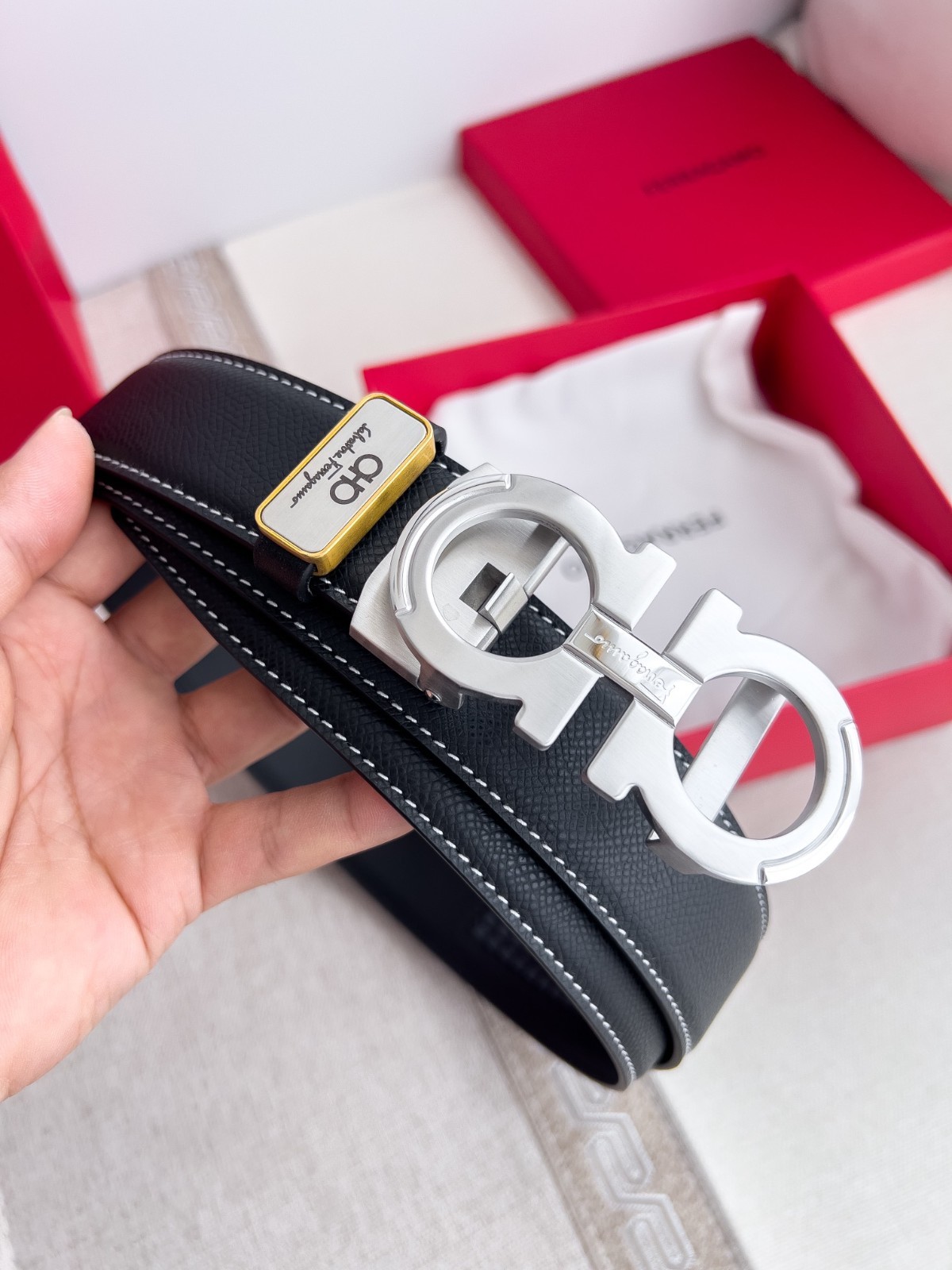 Salvatore Ferragamo Gancini Belt Black Leather Silver Buckle Reversible