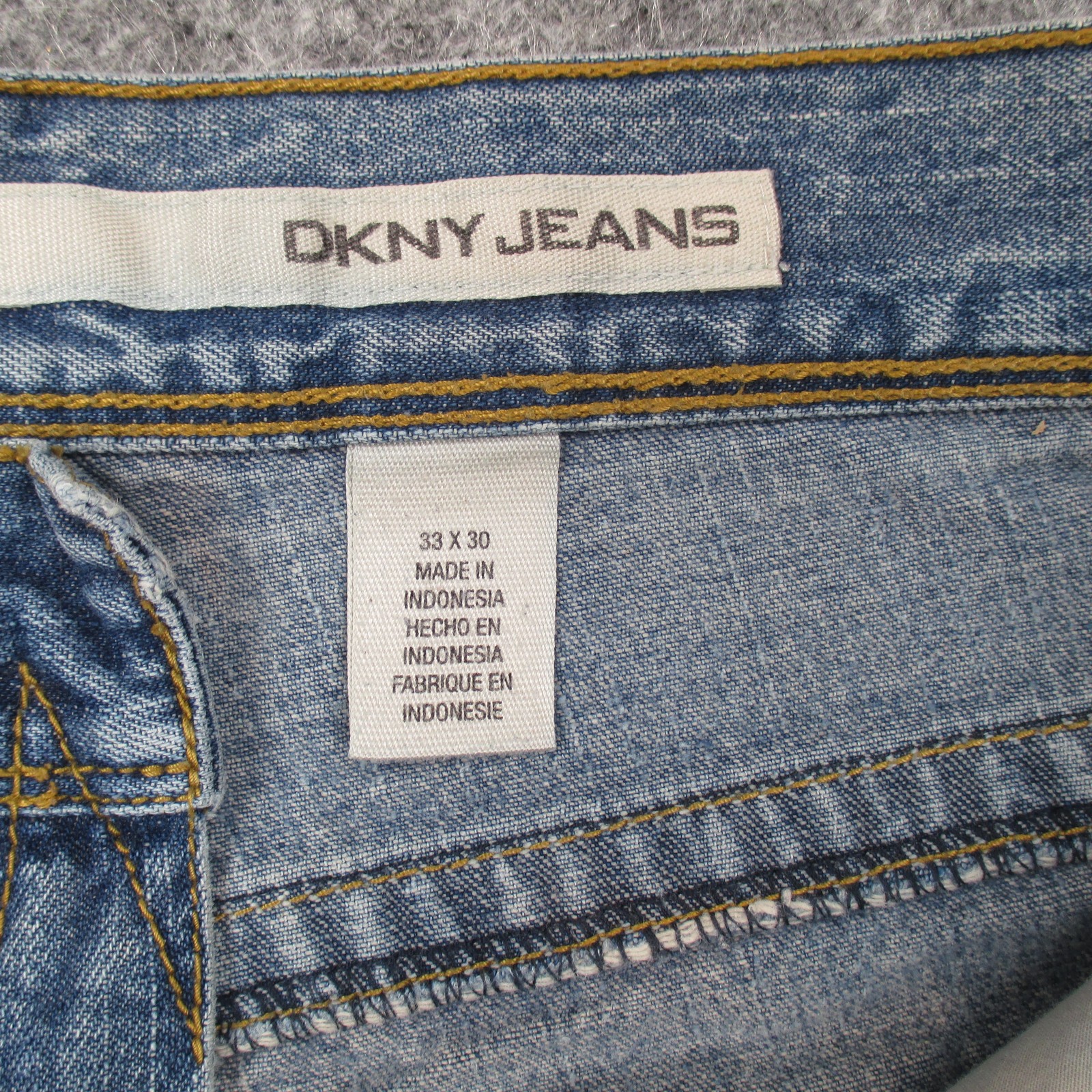 DKNY Jeans Mens Jeans 33×30 Blue Straight Leg Distressed Denim Y2K 100% Cotton