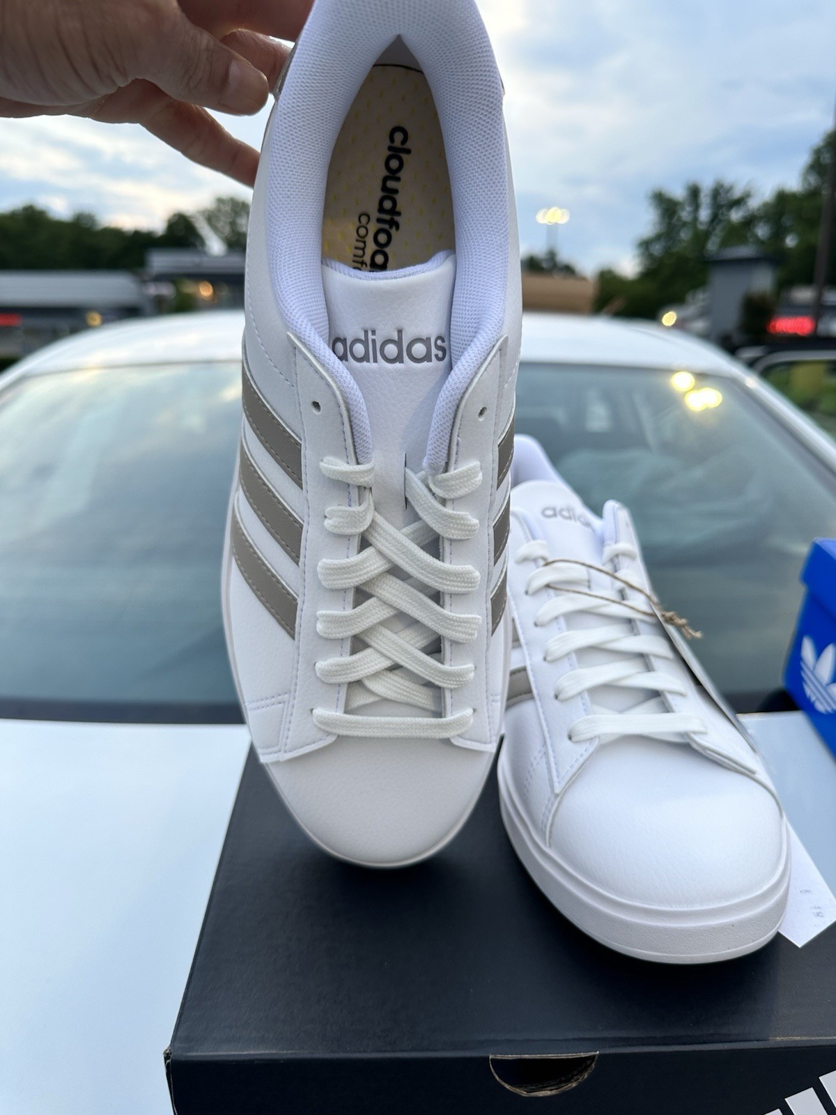 9M/10W Adidas Grand Court 2.0 Cloudfoam Men’s Sneakers White/Gray GW9215
