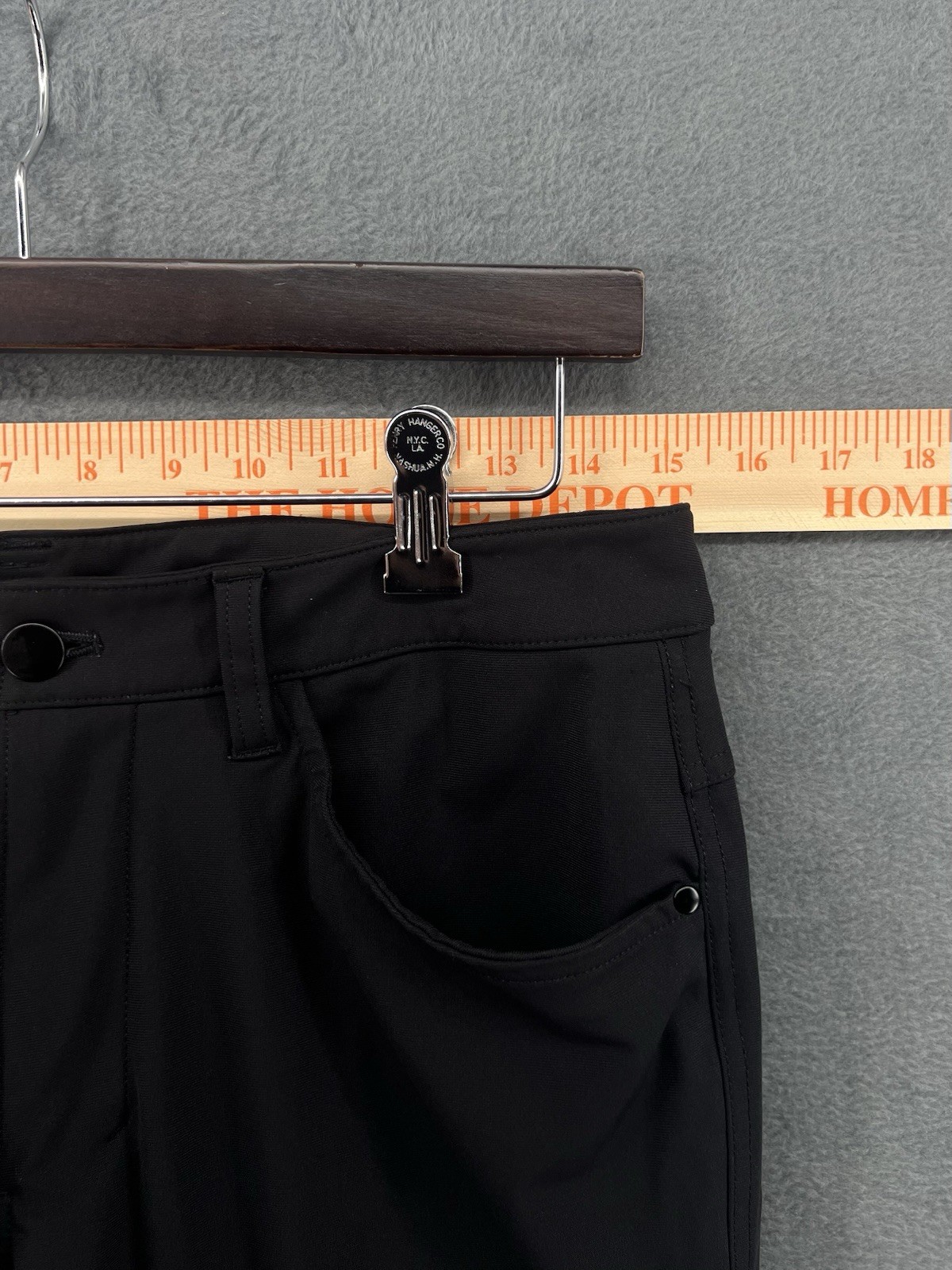 Lululemon ABC Pants Mens 30×30 Black Utilitech Abrasion Resistant Slim Fit Logo