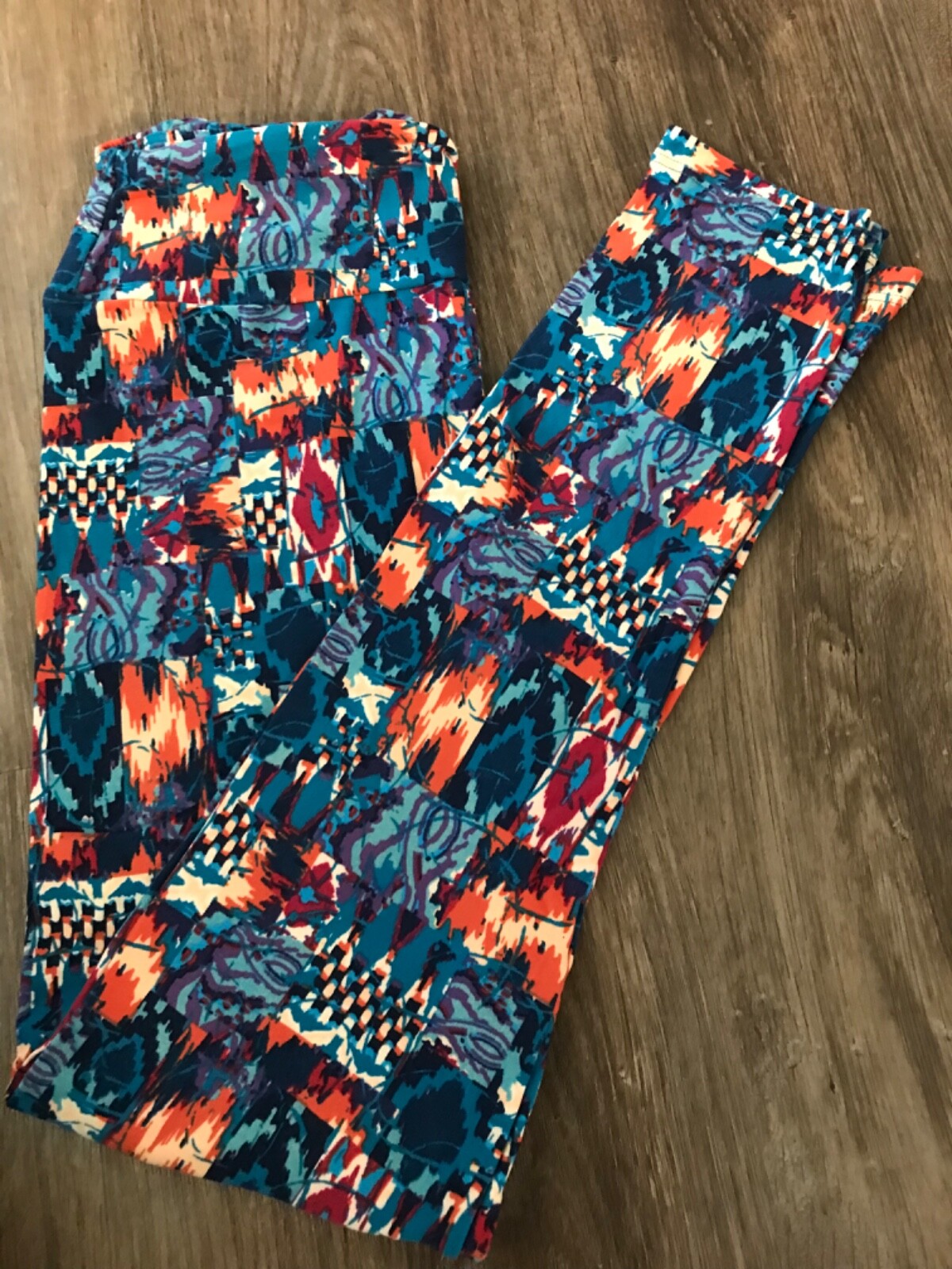 LuLaRoe One Size Leggings multicolored polyester/spandex blend abstract pattern
