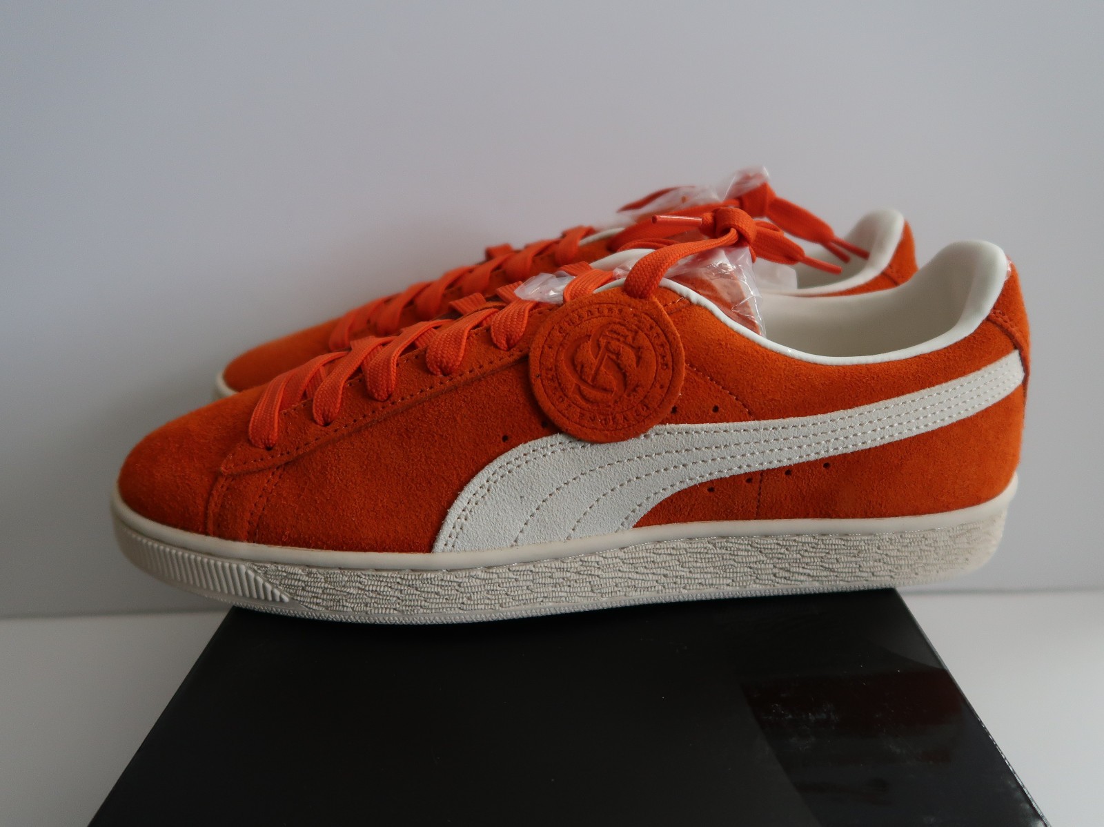SALE 2025 CHARLES F STEAD X PUMA SUEDE GLO ORANGE WHITE SZ 11.5 – 13 403766-02