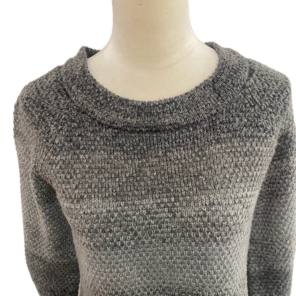 A.N.A. Gray Ombré Knit Crew Neck 3/4 Bell Sleeve Sweater Size Petite Medium