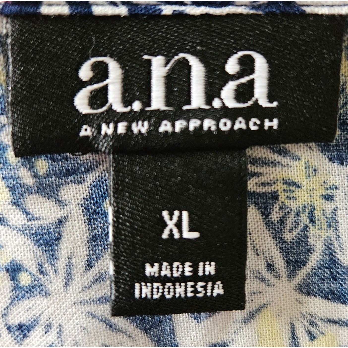 A.N.A. Woman Size XL Blouse Cross Over Button Up V Neck Floral Long Sleeve New