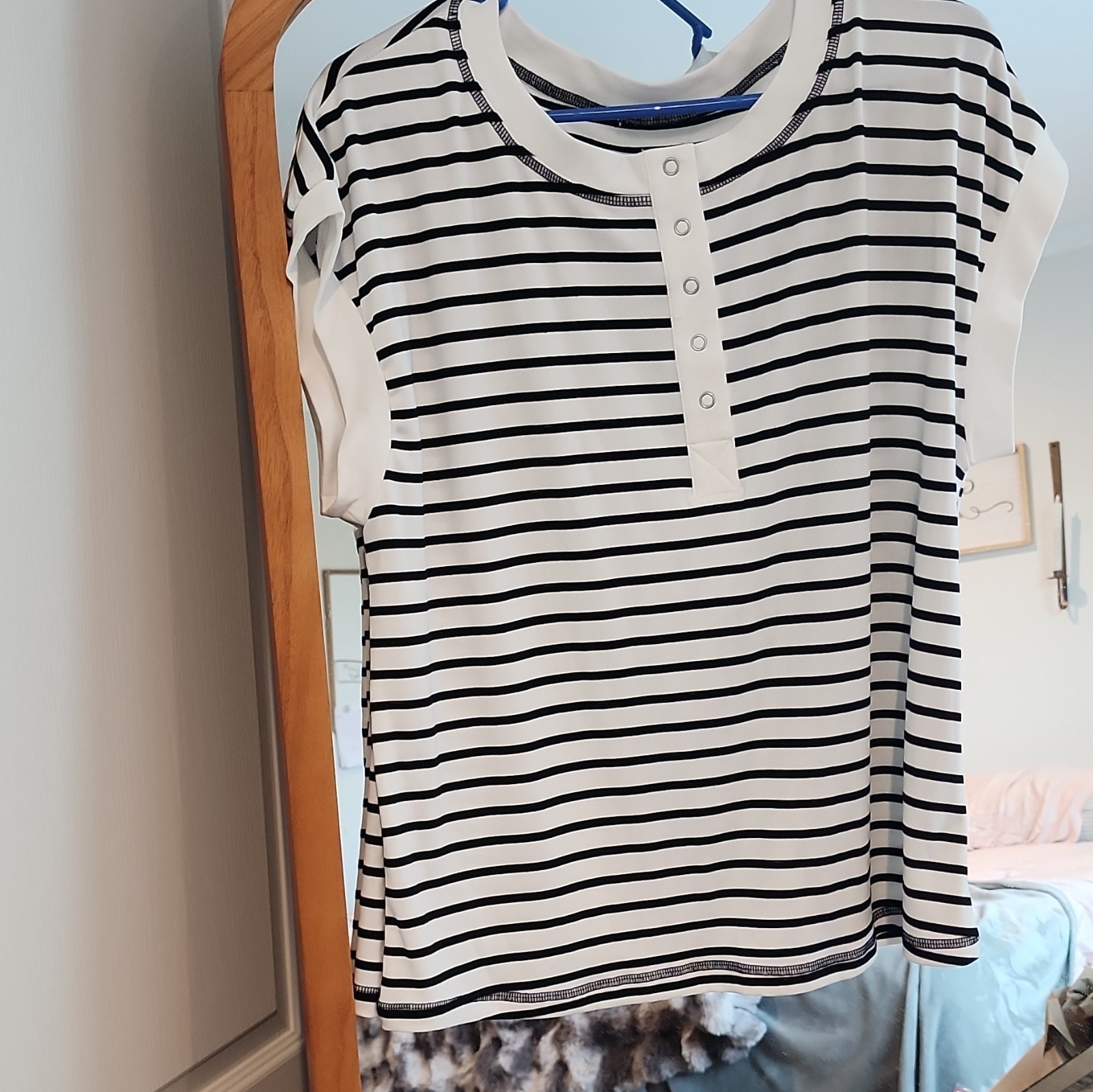 Big juicy Fashions Black & White Striped Knit 2pc Set Top/Shorts M Elastic Waist