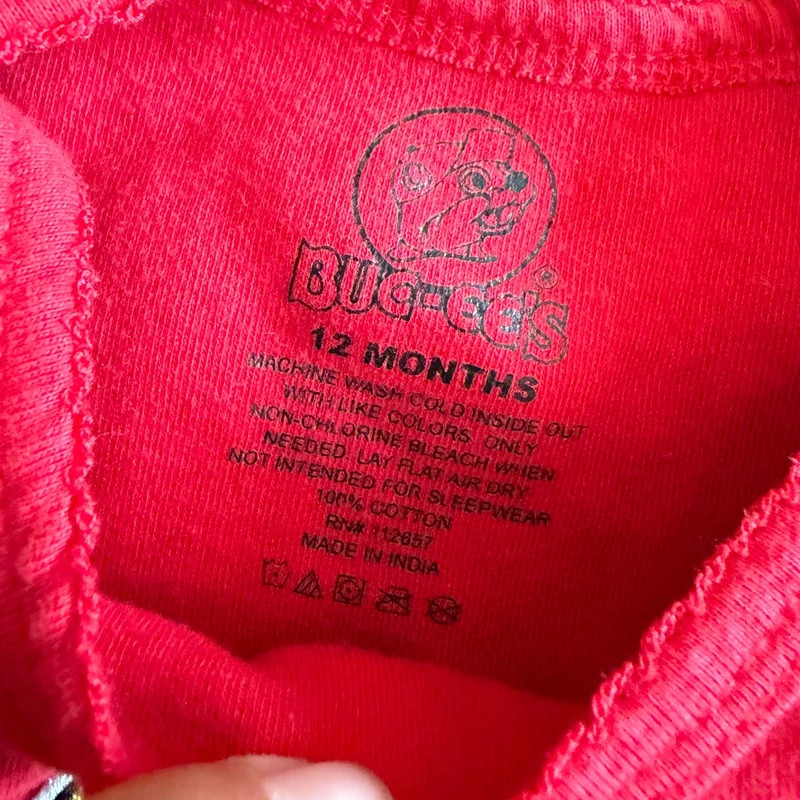 Buc-ee’s 2-piece baby girl set size 12 months
