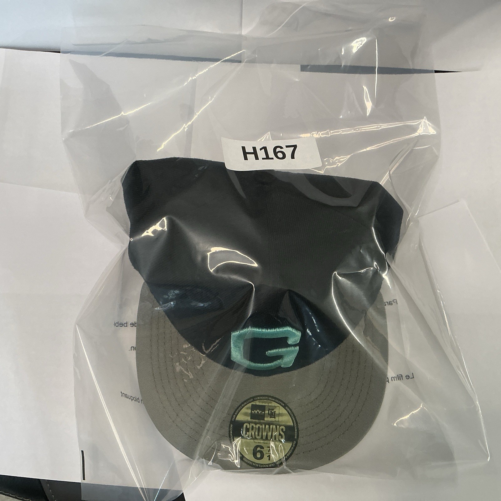 Crowns Guam Snapback West Pacific Clan Edition Guam Seal Black Gray