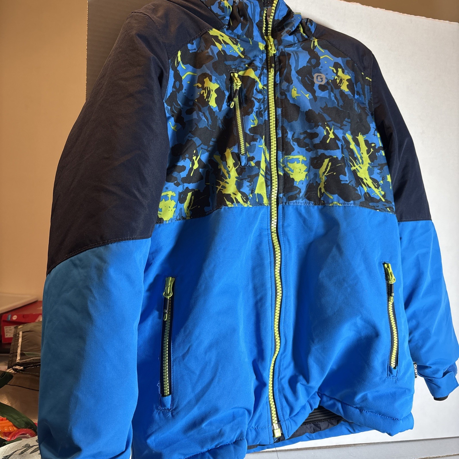 Boy’s Winter Ski Jacket Sz 14 Gusti Hooded Full Zip Polyester Lined & Fiber Used