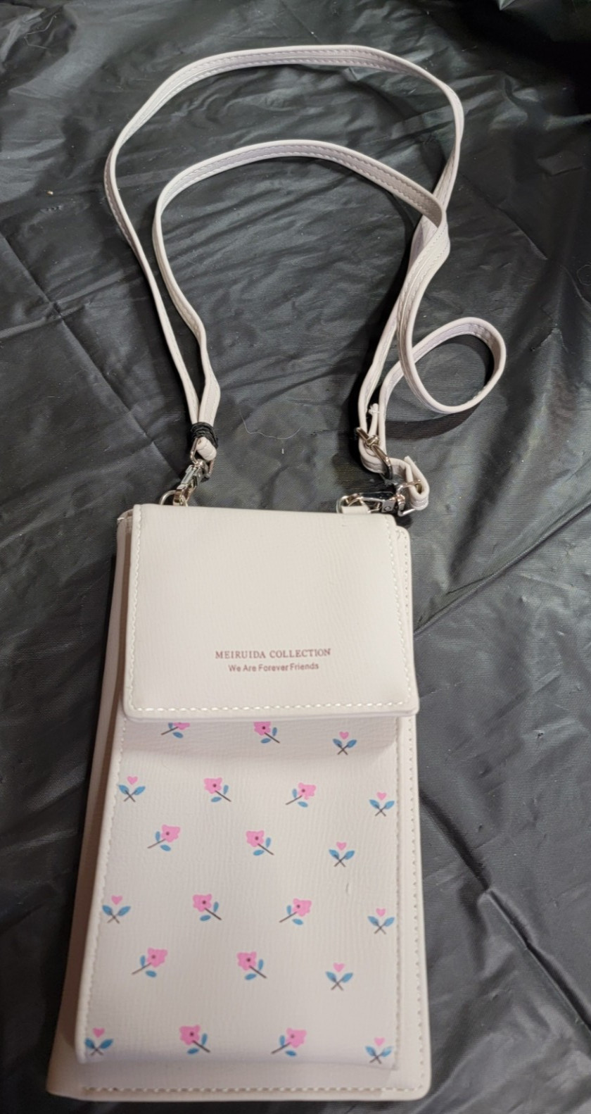 Cellphone Wallet, Meiruida Collection Ivory & little flowers on the front