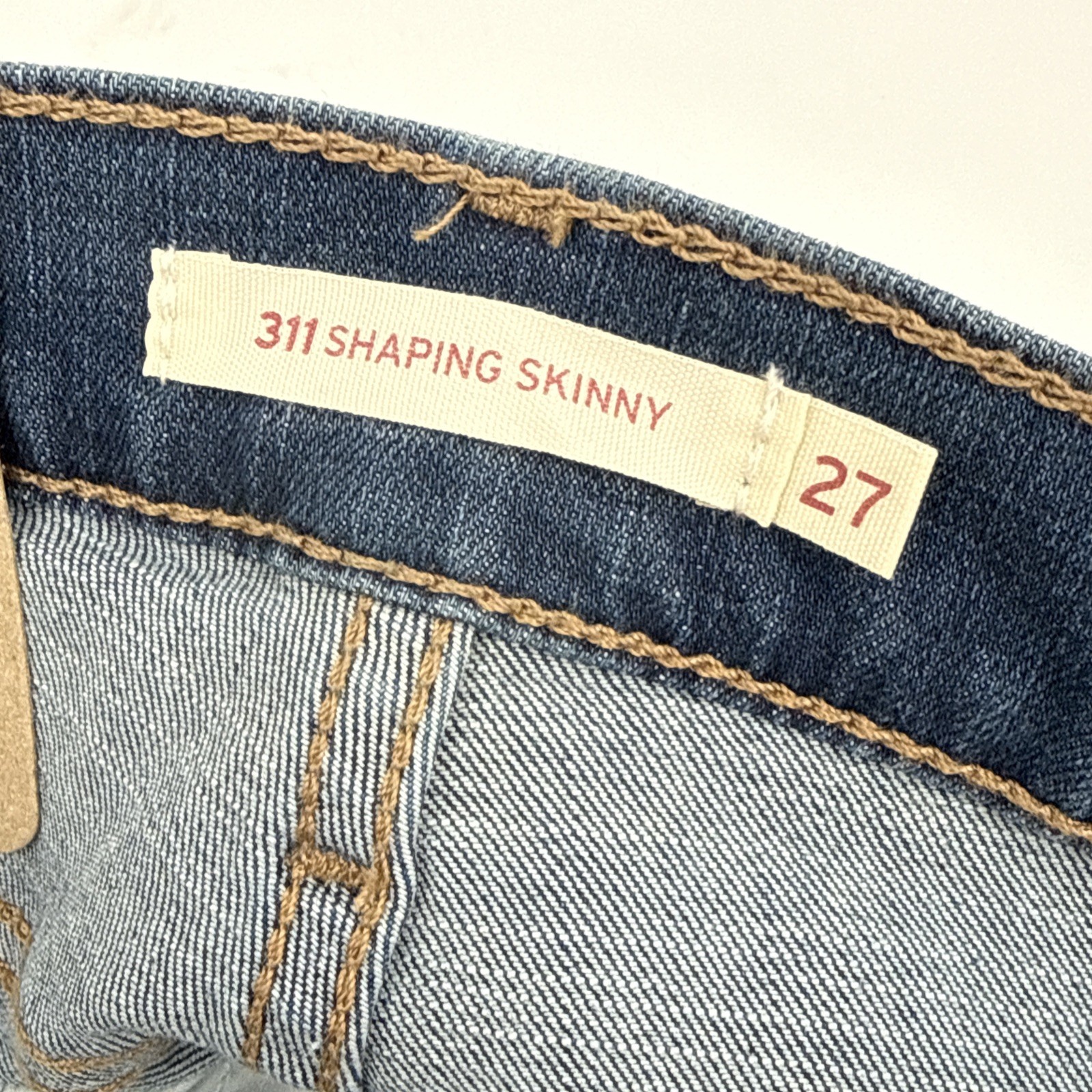 Levi’s Women’s 311 Shaping Skinny Mid Rise Stellar Strech Jeans 27 x 30