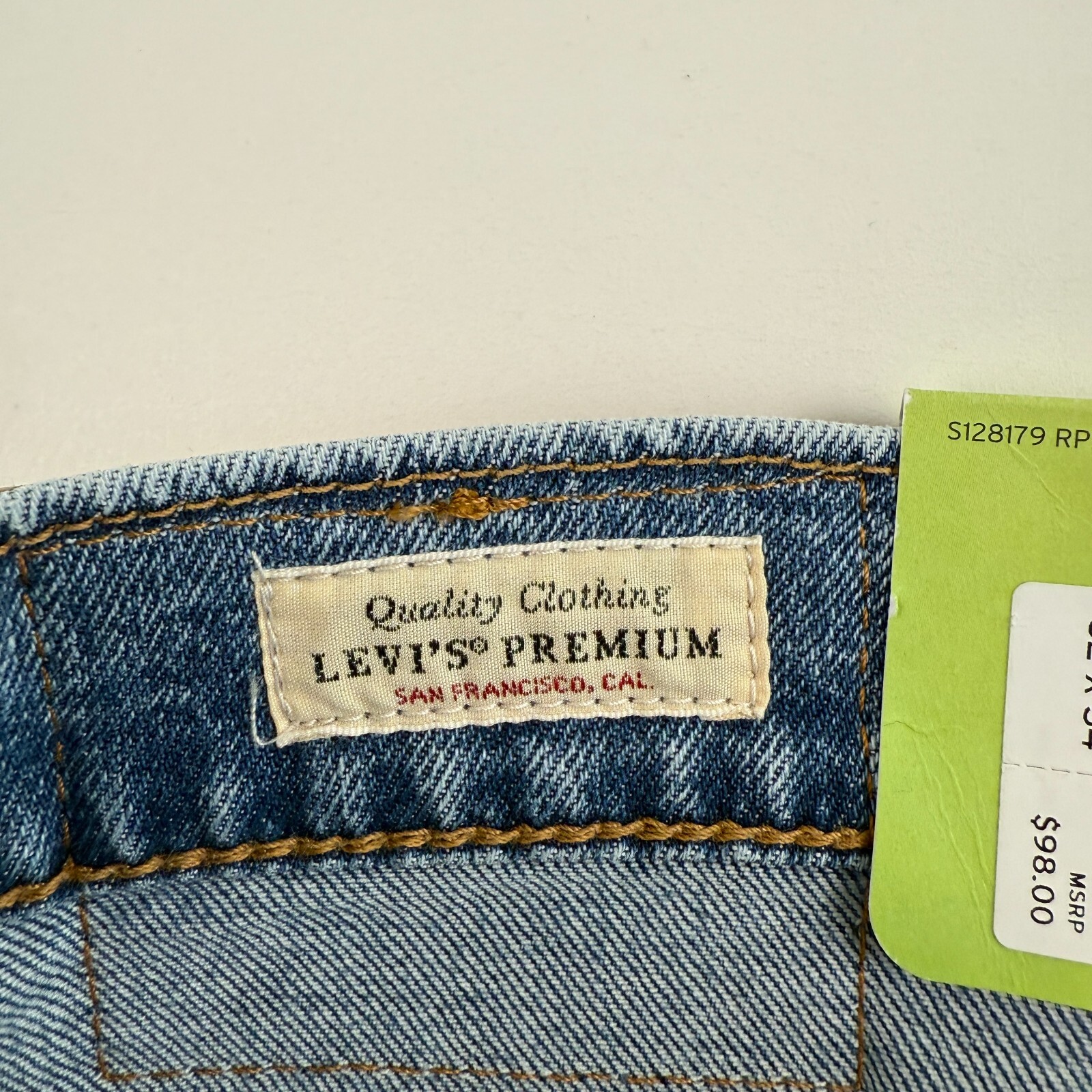 Levi’s Premium Men 502 Taper Fit Zip Fly Tapered Leg Stretch Jeans Blue NWT