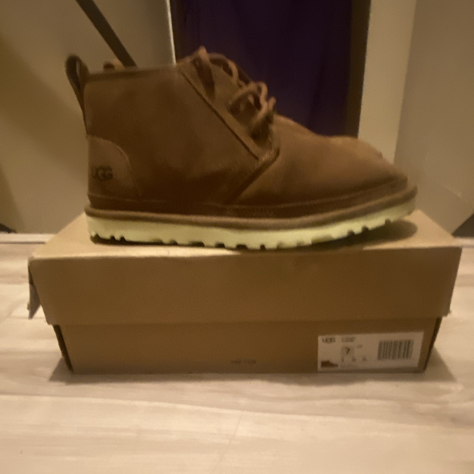 UGG Men’s Brown Suede Chukka Boots Sheepskin Lined Lace Up US 5.5