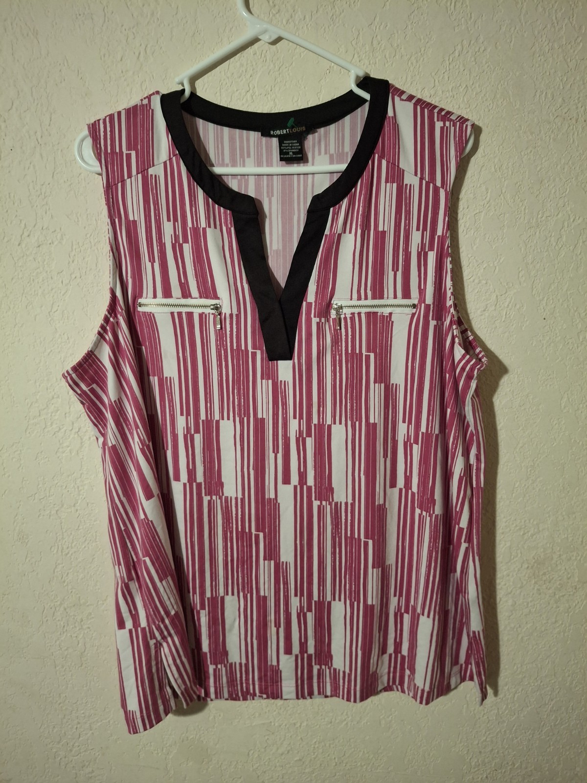 Robert Louis Geometric Pink White Black V-Neck Sleeveless Knit Blouse XL