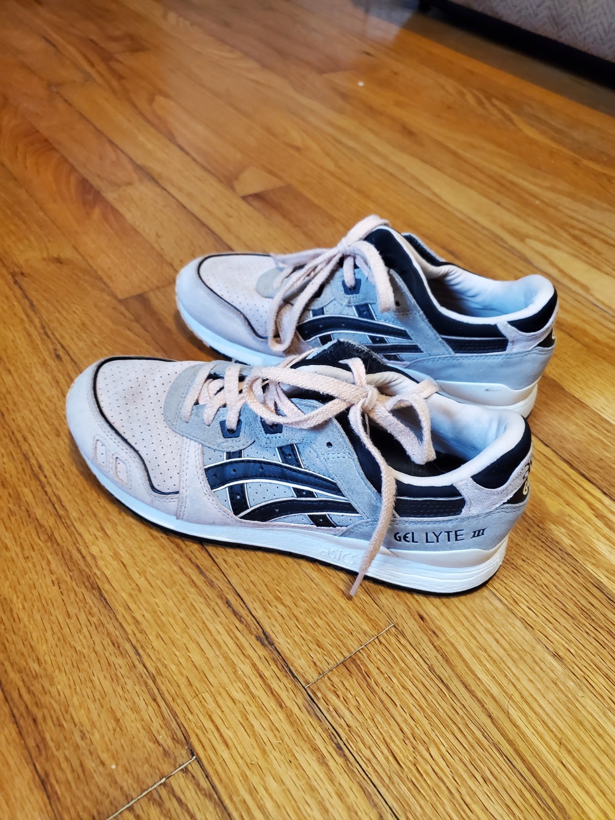 Asics Gel-Lyte III Women’s Size 7 Peach Gray Black Athletic Shoes Sneakers
