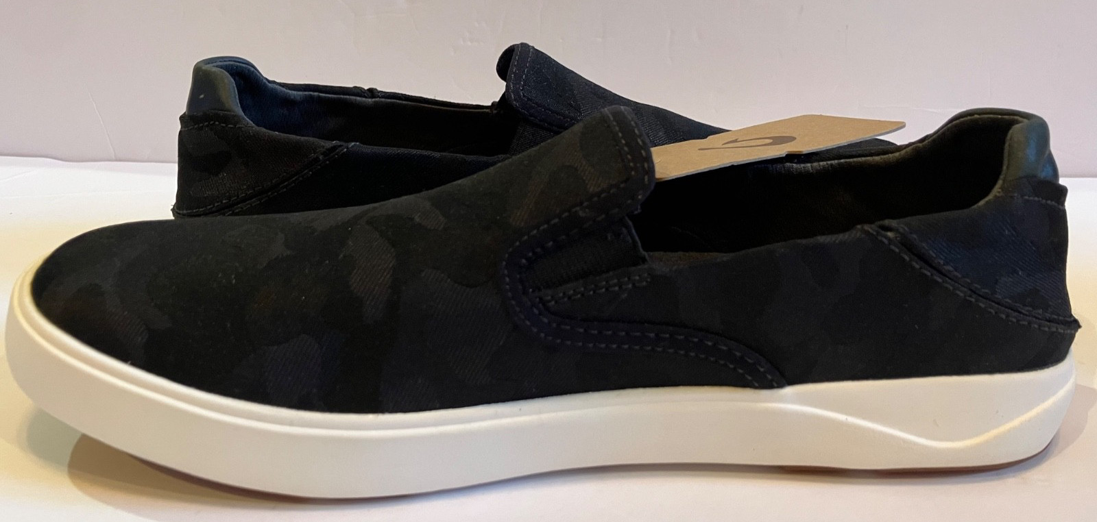 OluKai Lae’Ahi Pa’i Slip On Shoes Lava Rock Black Camo 10444-LRKE Men’s 9.5 NWT