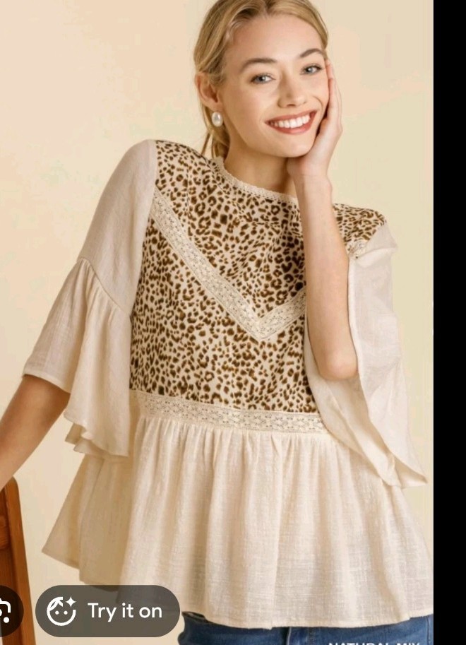 Women’s Umgee Animal Print Boho Top Sz Small