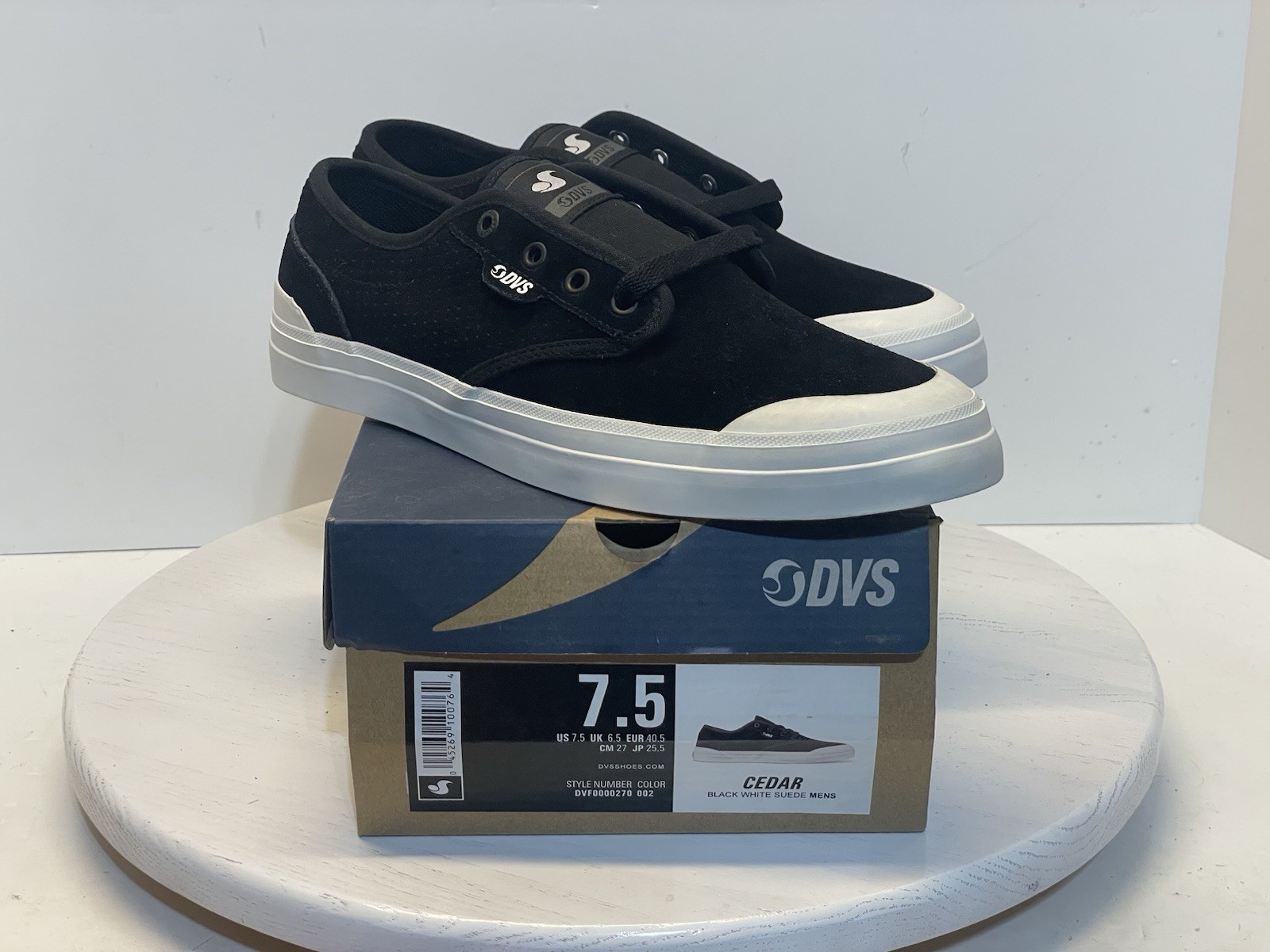 New! DVS CEDAR Skate Shoes Black White Suede Woman’s Sz US 9.5 Or Men’s 7.5! Rad