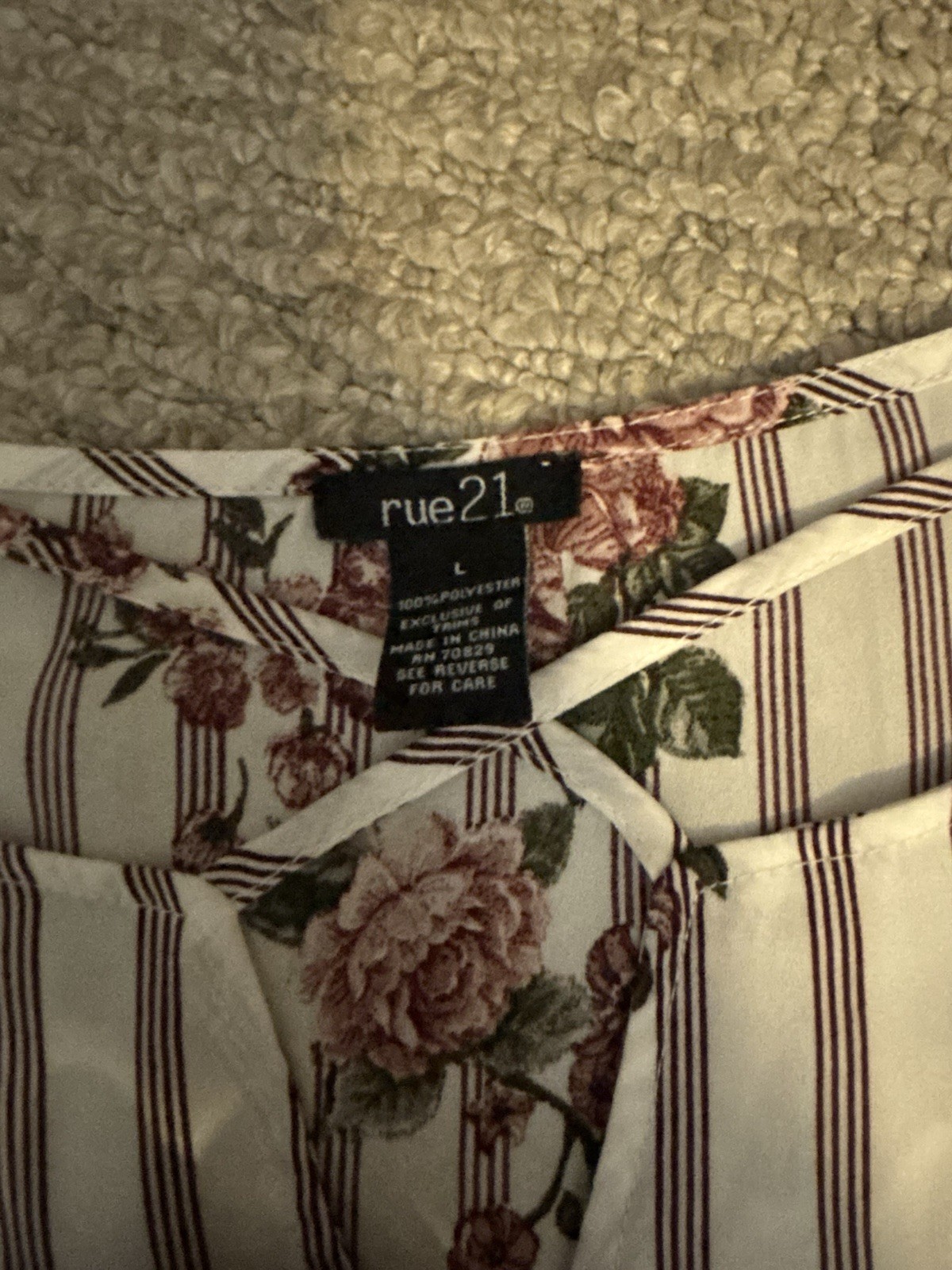 rue21 Women’s L White Floral V-Neck Sleeveless Pullover Chiffon Blouse
