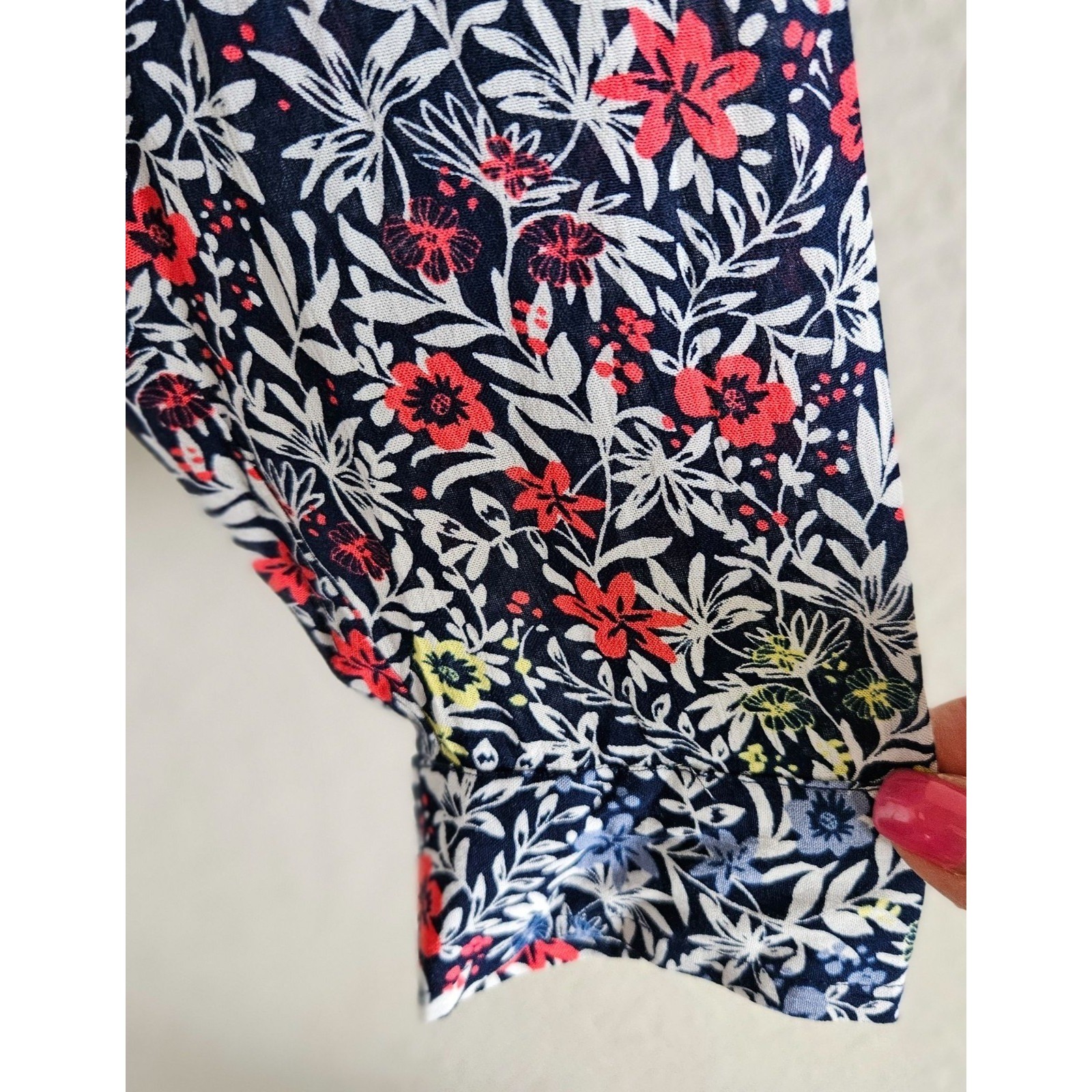 A.N.A. Woman Size XL Blouse Cross Over Button Up V Neck Floral Long Sleeve New