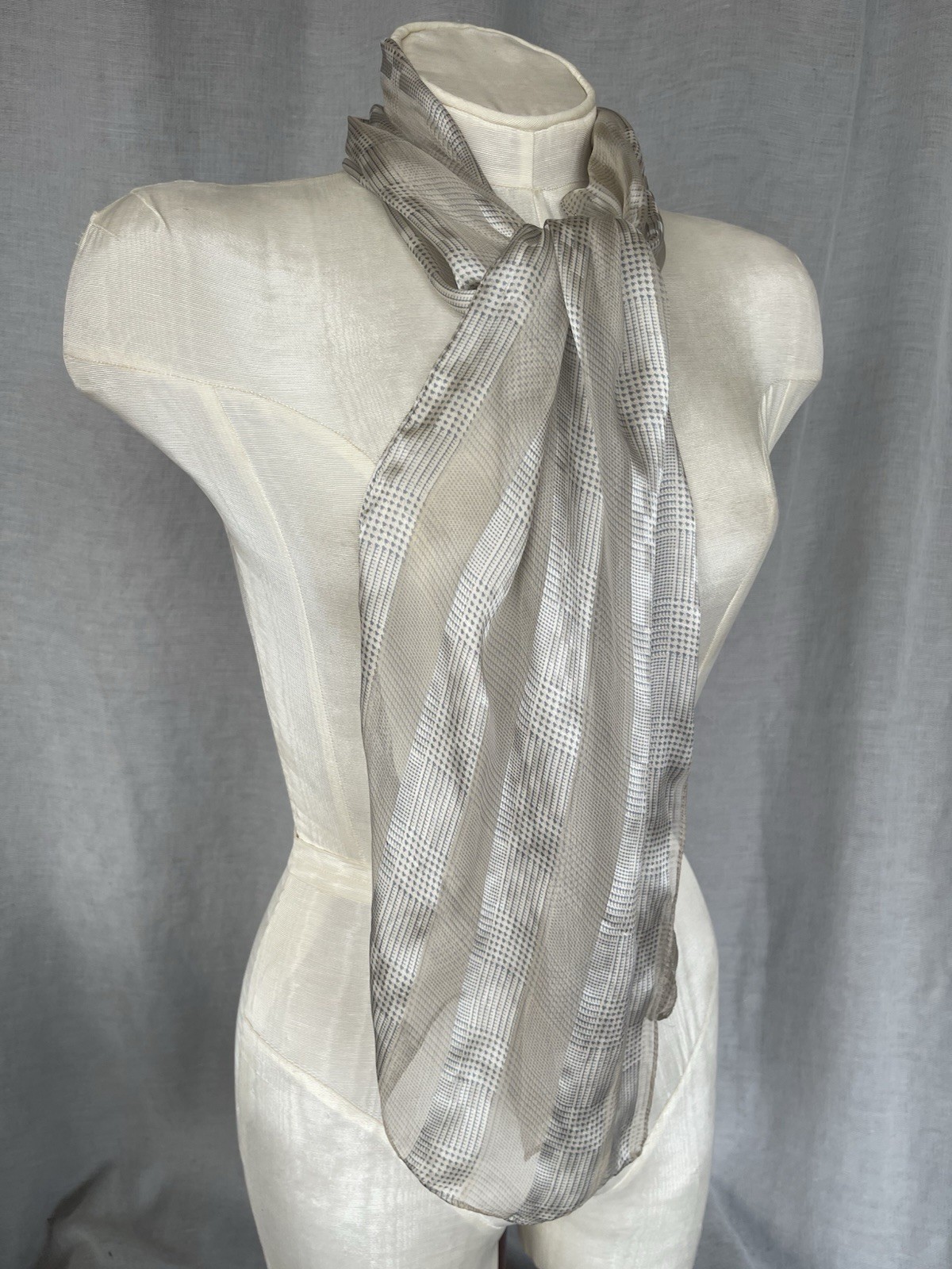 Echo New York Plaid Scarf Sheer Houndstooth Oblong Wrap Grey Beige Neutral Check
