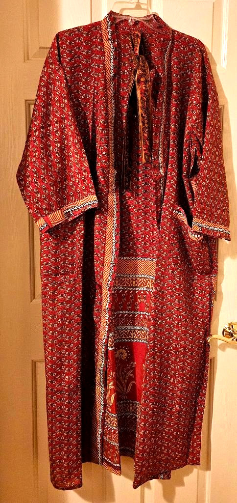 Art Silk Kimono Robe~ Women’s One Size~ Kimono w/Tie ~ Floral~ Brick Red ~NEW