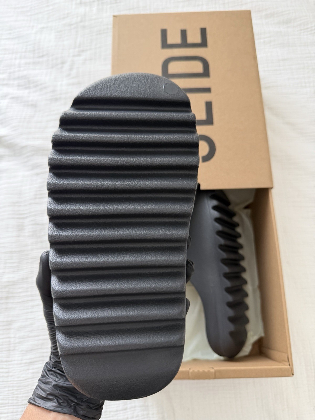 Adidas Yeezy Slide Onyx Size 7 NWOB HQ6448