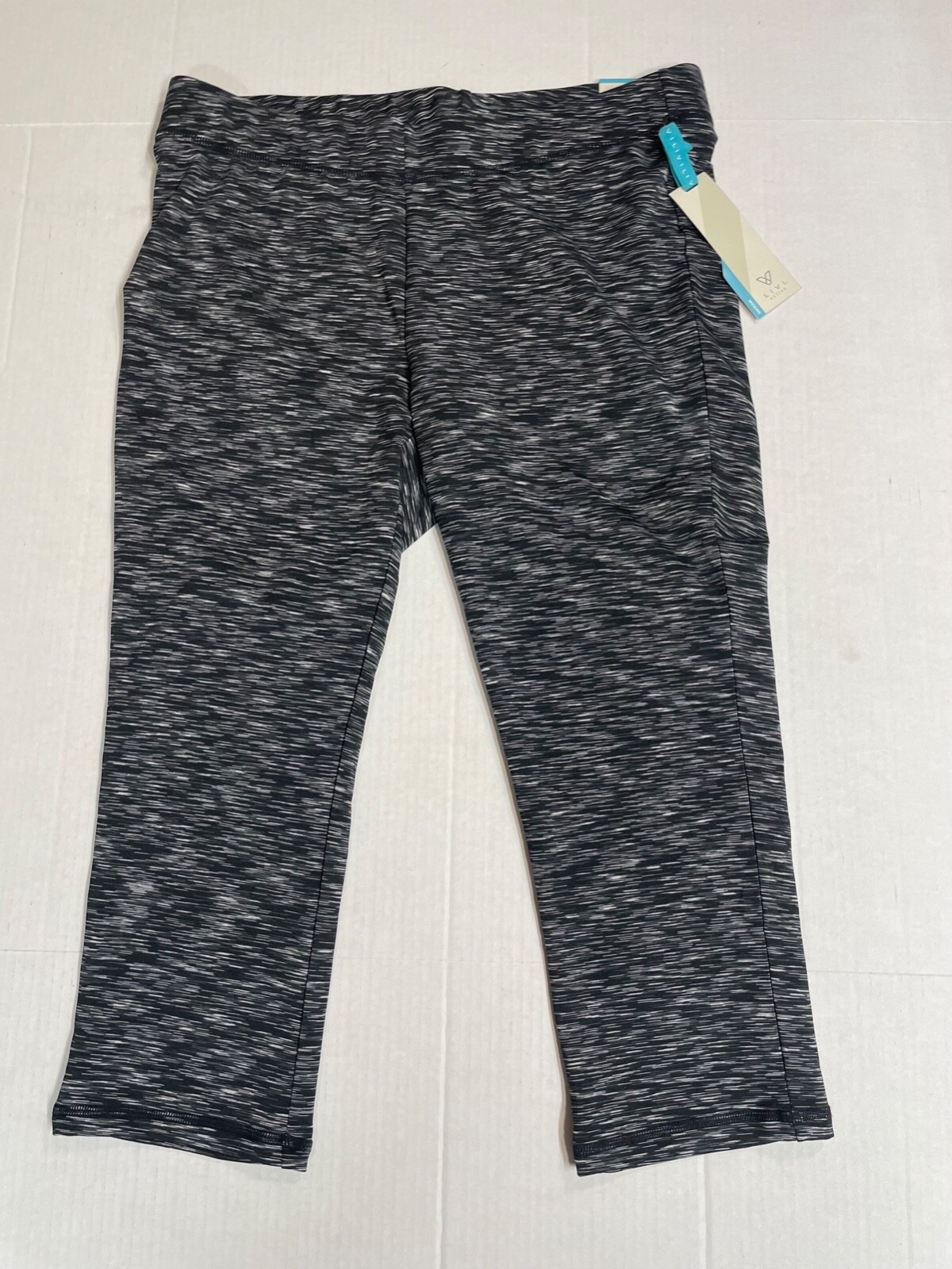 Lane Bryant Wicking Capri Legging 14/16 Black White Gray Polyester Spandex Blend