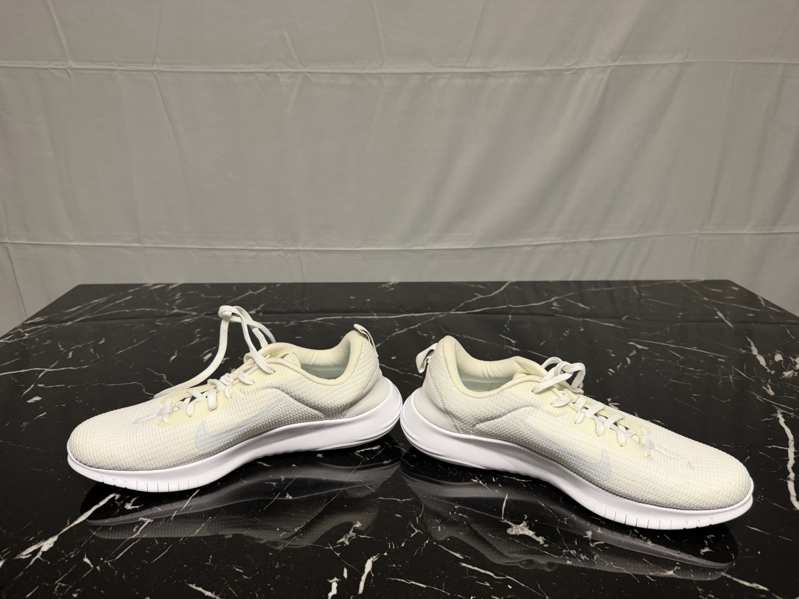 Nike Flex Experience Run 12 DV0746-100 Womens 9 Road Running Shoes White Sneaker