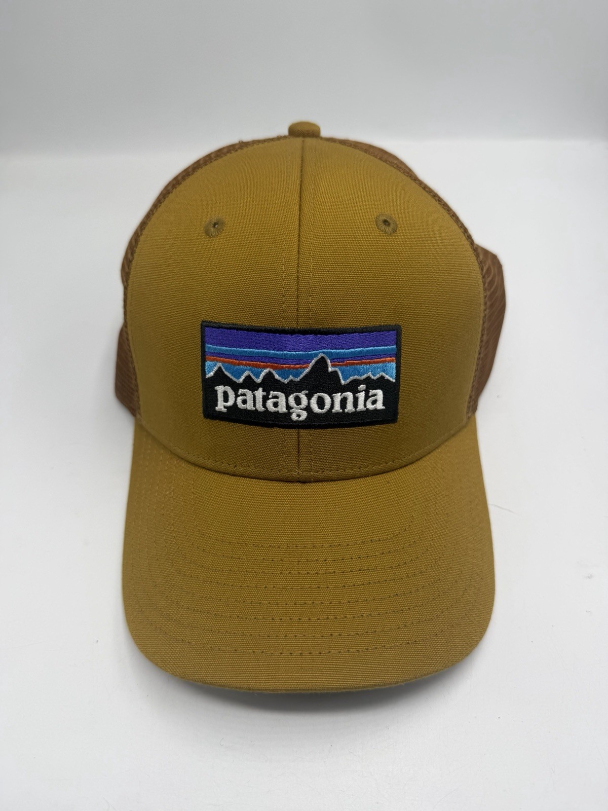 Patagonia Logo Lopro Trucker Hat Mens One Size Cabin Gold Mesh Snapback Brown