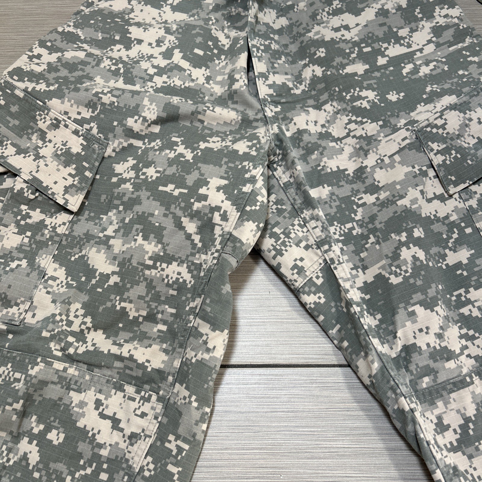 US Army Combat Uniform ACU Digital Camo Trousers Large/Long USGI Rip Stop
