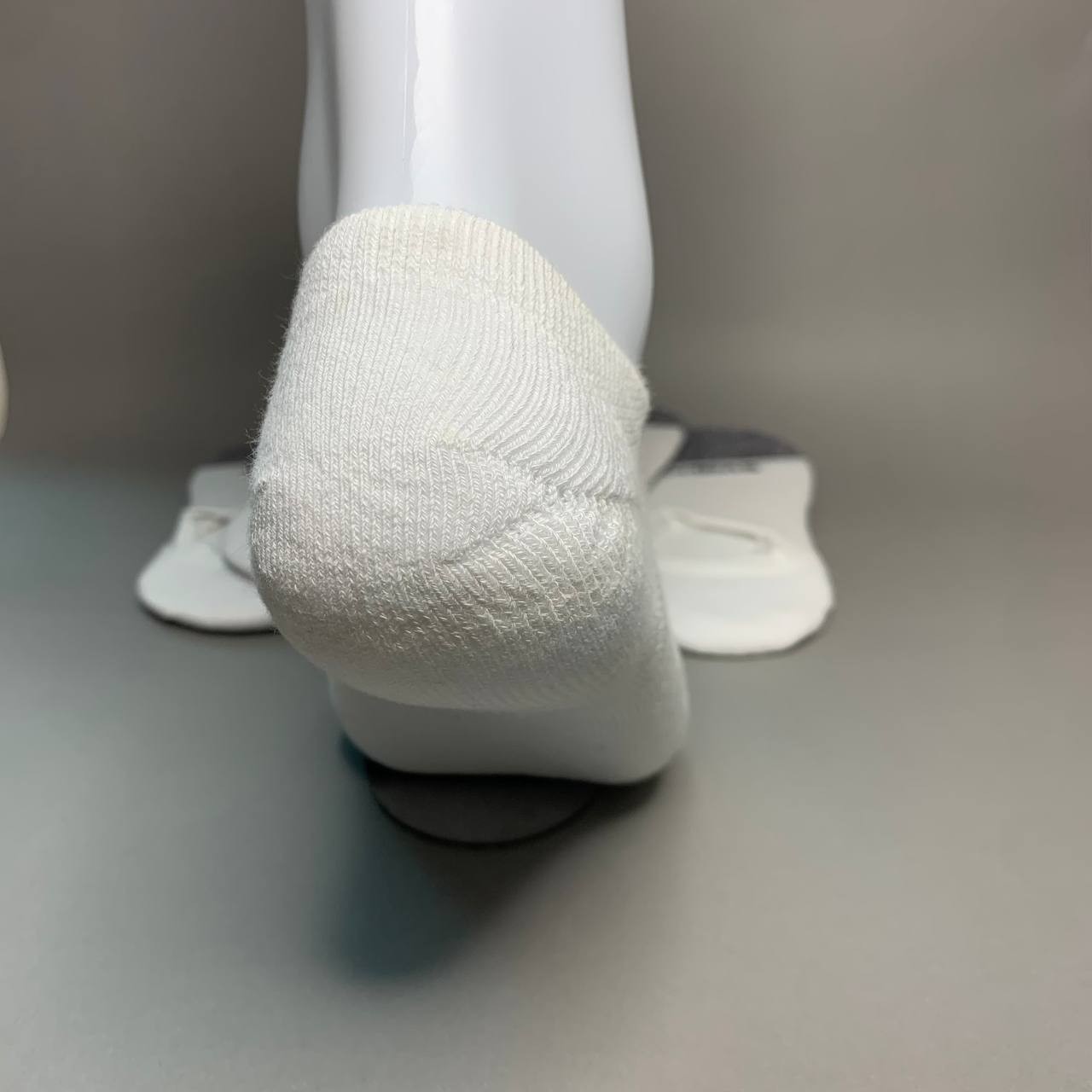 Bombas Unisex No Show Socks 4 Pair Pack White Gray Size S, M, L, XL