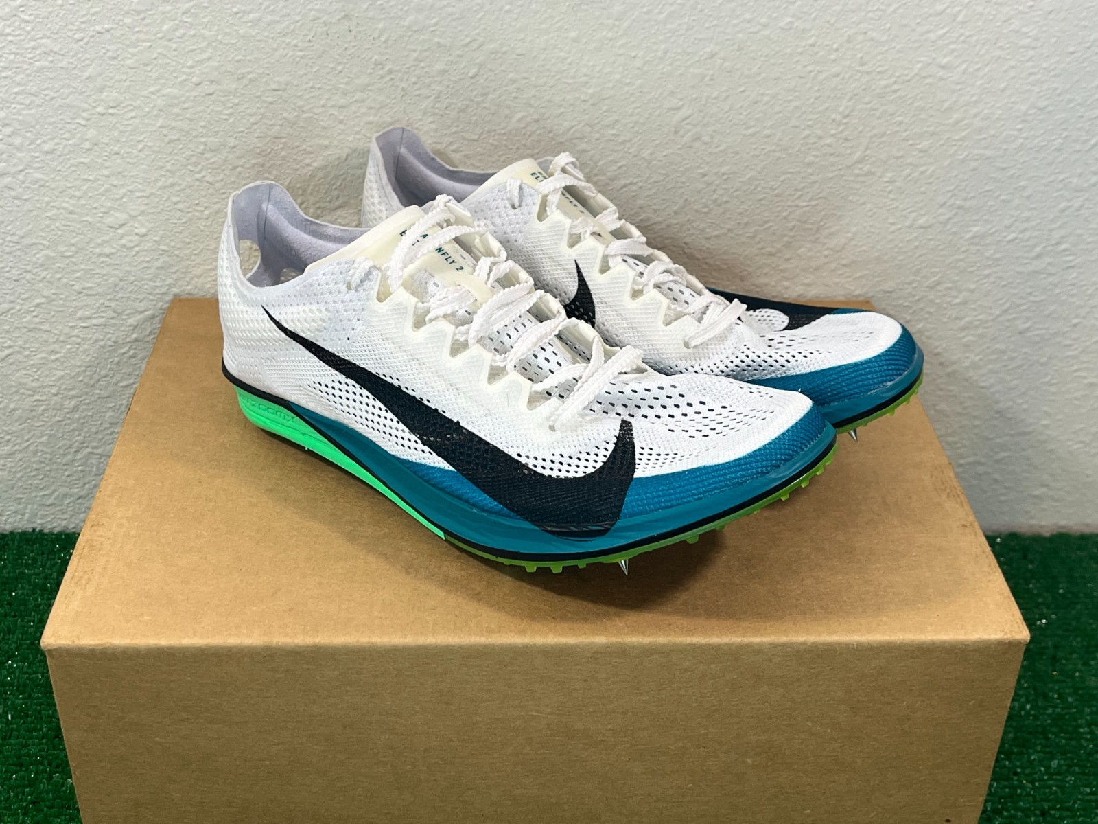 10 Men/11.5 Women Nike ZoomX Dragonfly 2 Elite White Racing Running Track Spikes