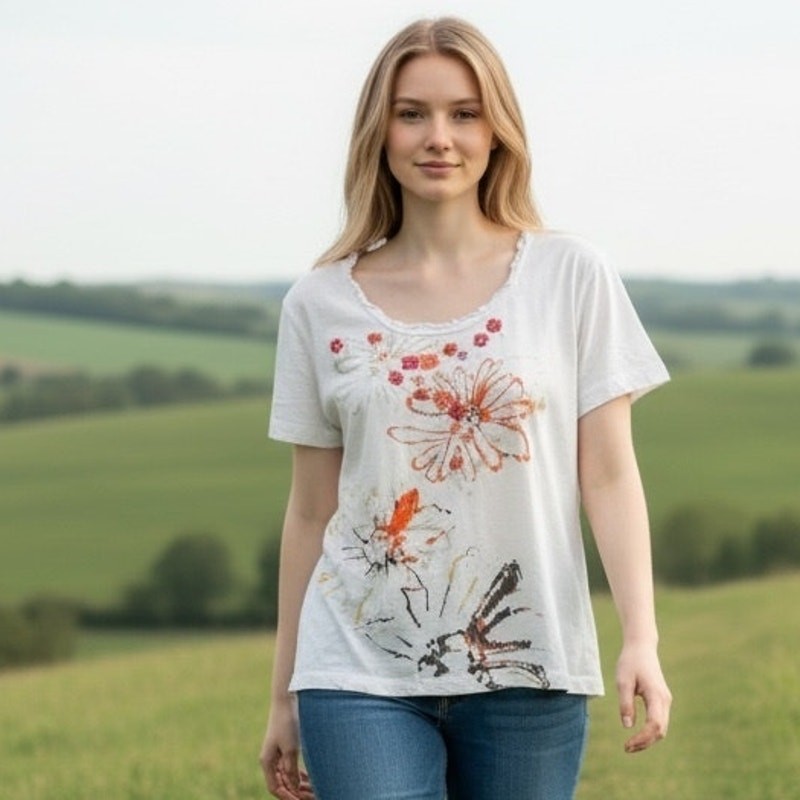 Oleg Cassini Sport Floral Vintage Tee Womens Medium White Embellished Casual Top